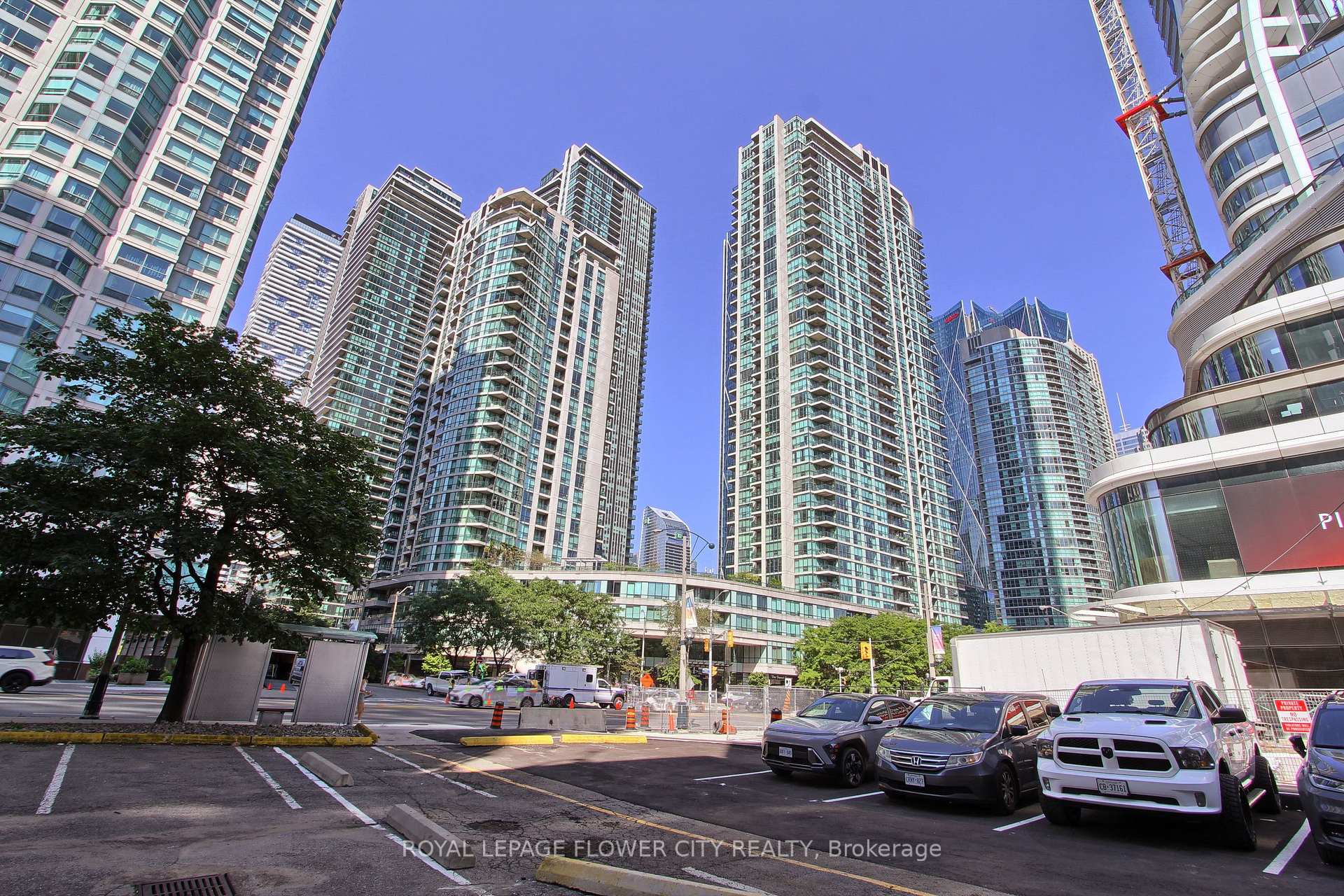Photo 2 of Unit 302, 12 Yonge Street, Toronto, Waterfront Communities — HOMEH