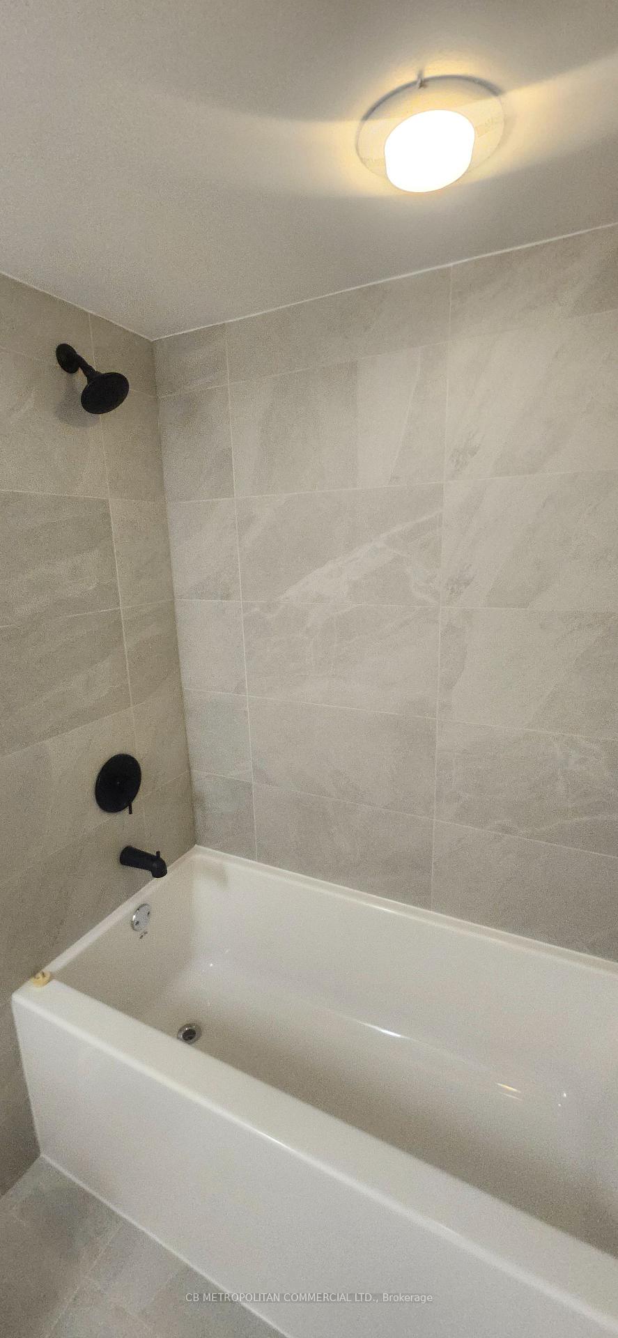 Photo 12 of Unit 3305, 65 Harbour Square, Toronto, Waterfront Communities — HOMEH