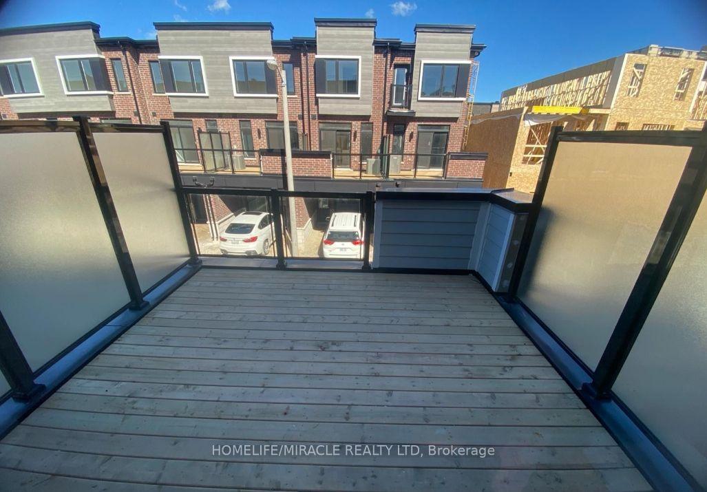 Photo 4 of 1553 Midland Avenue, Scarborough, Bendale — HOMEH