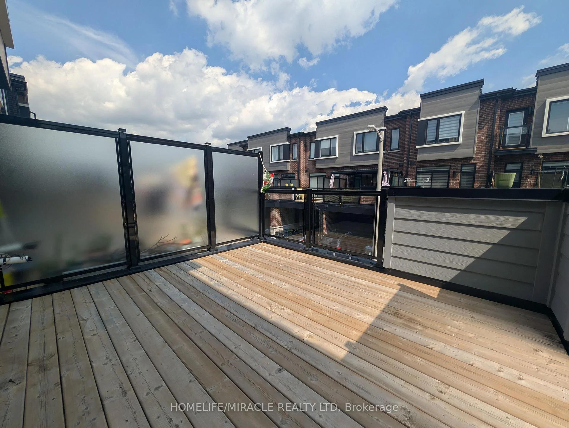 Photo 11 of 1553 Midland Avenue, Scarborough, Bendale — HOMEH