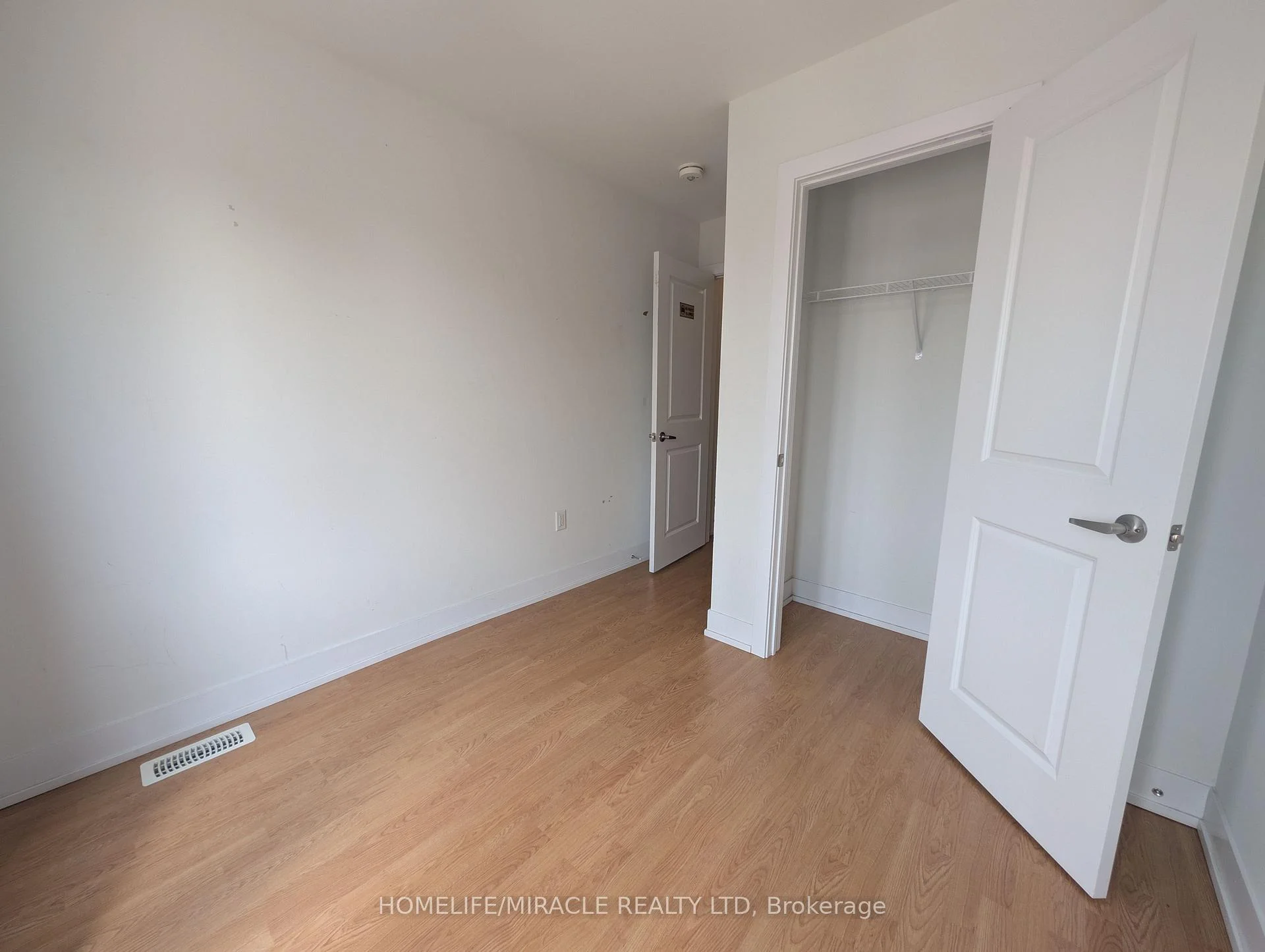 Photo 18 of 1553 Midland Avenue, Scarborough, Bendale — HOMEH