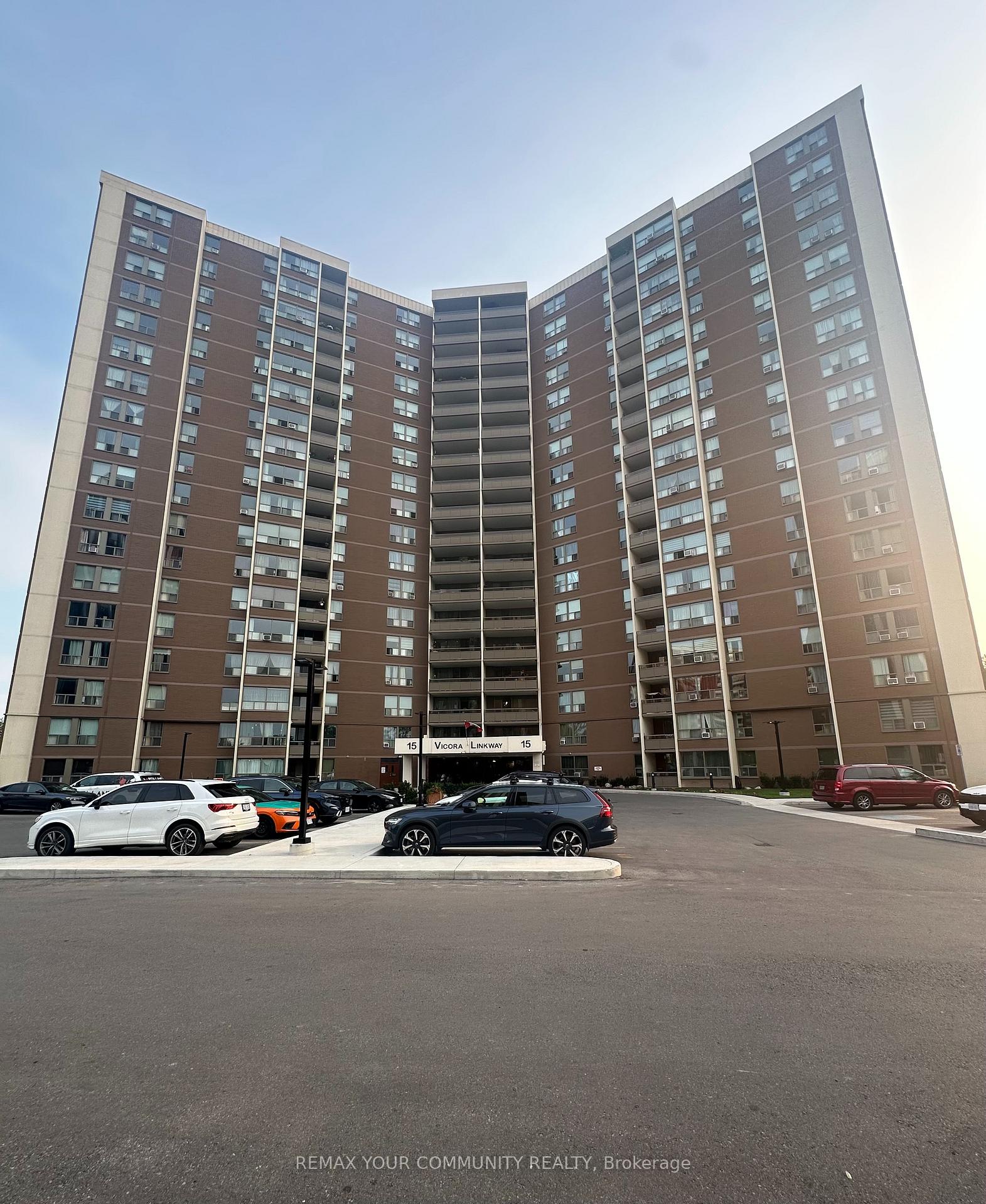 Photo 1 of Unit 1711, 15 Vicora Linkway, Toronto, Flemingdon Park — HOMEH