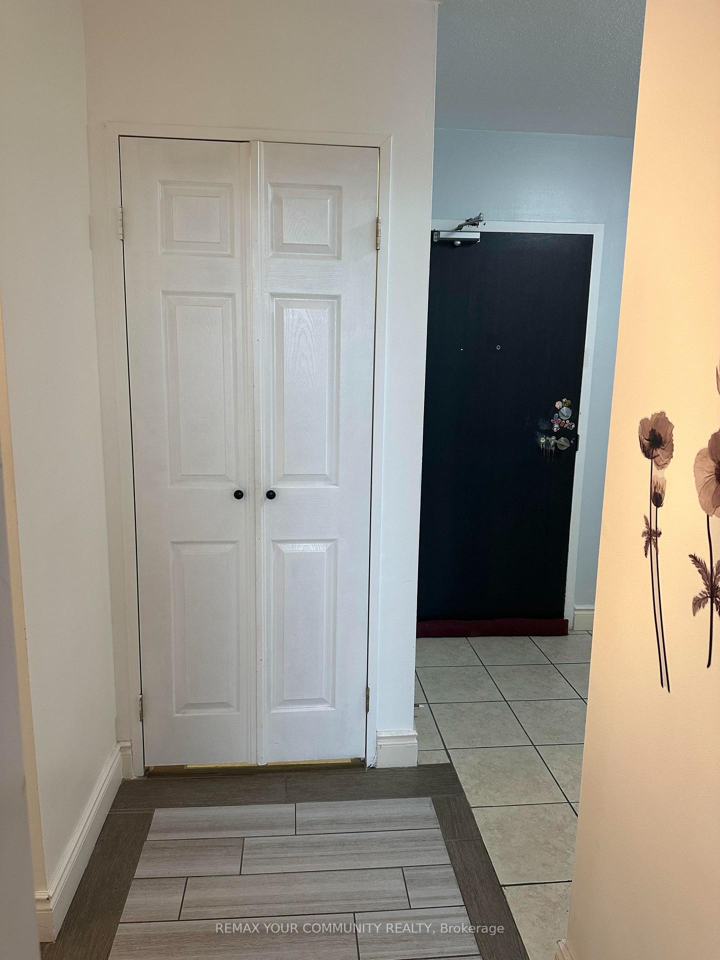 Photo 5 of Unit 1711, 15 Vicora Linkway, Toronto, Flemingdon Park — HOMEH