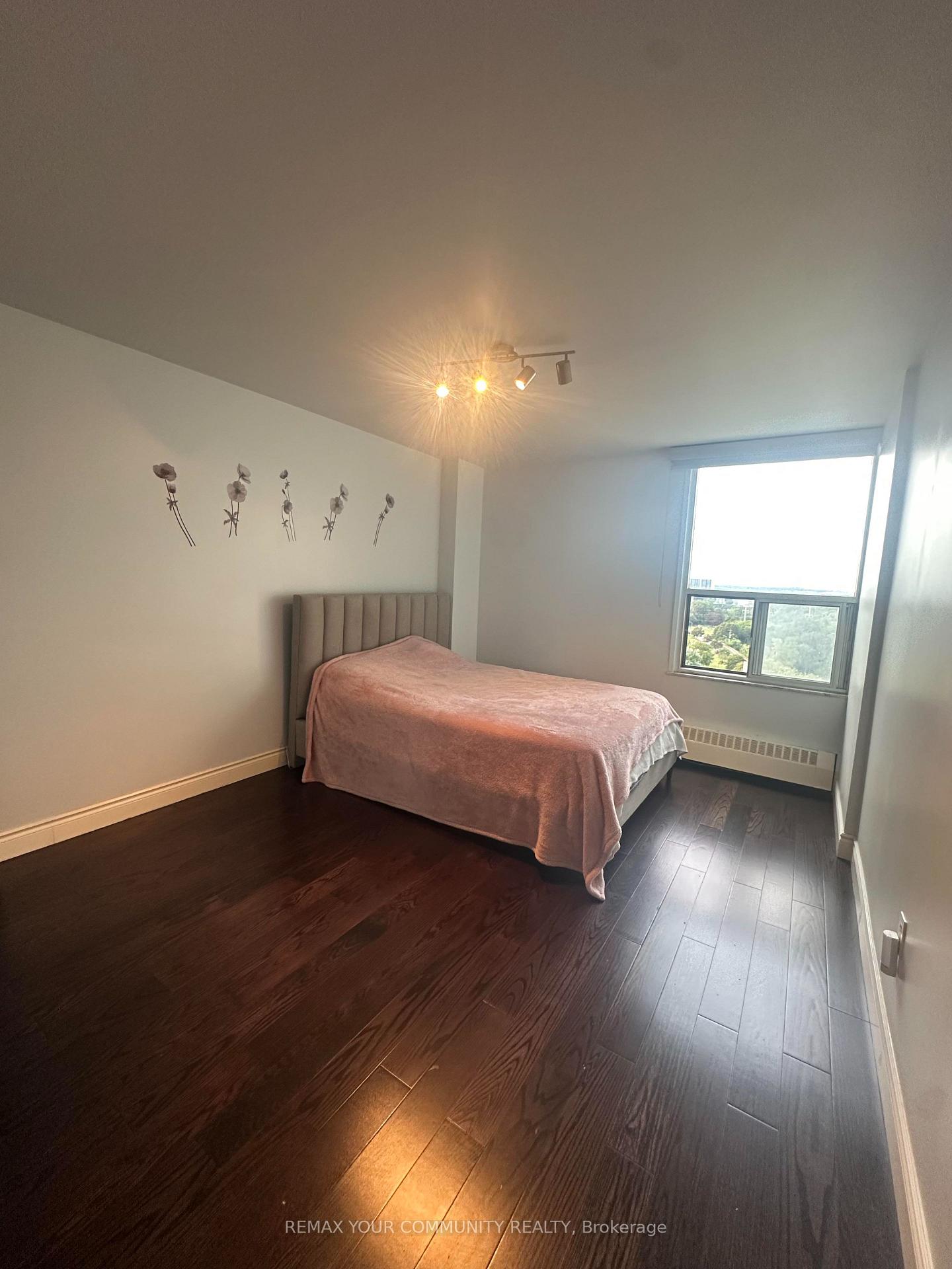 Photo 23 of Unit 1711, 15 Vicora Linkway, Toronto, Flemingdon Park — HOMEH