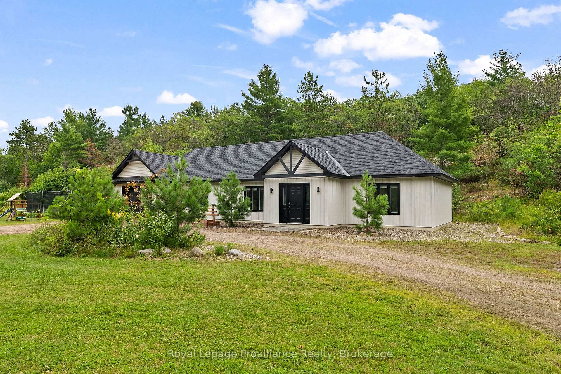 Photo 3 of 41948A Combermere Road, Madawaska Valley, Madawaska Valley — HOMEH