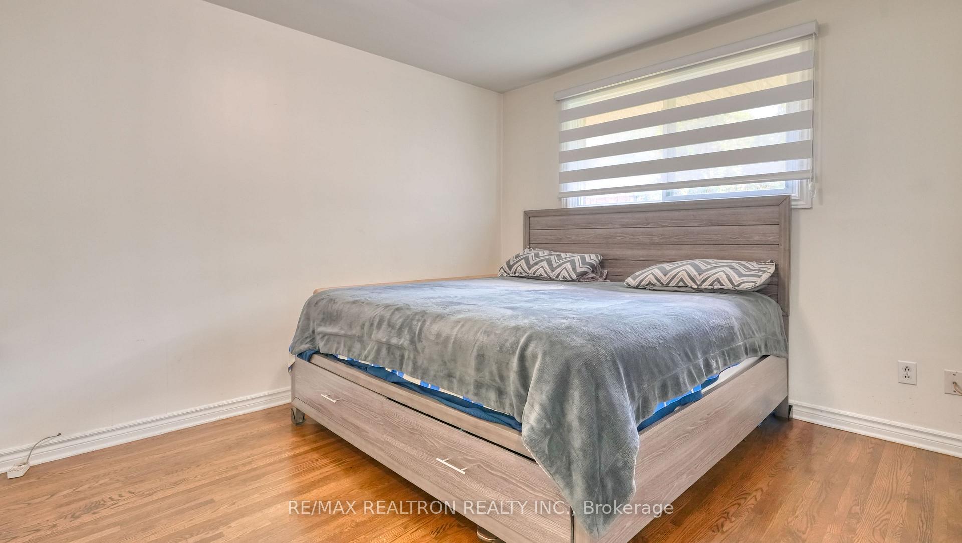 Photo 11 of 579 Pinewood Street, Oshawa, O'Neill — HOMEH