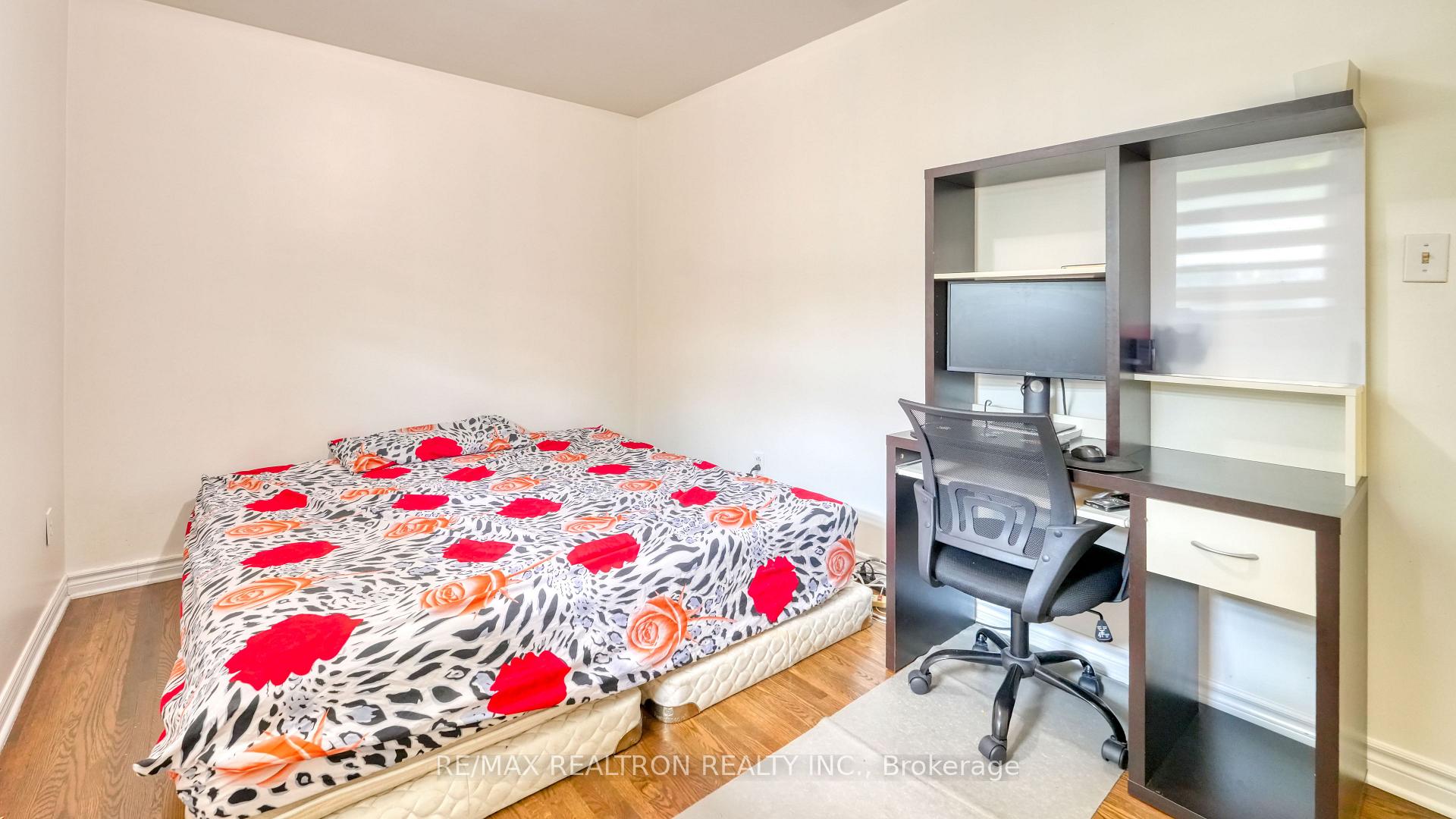 Photo 14 of 579 Pinewood Street, Oshawa, O'Neill — HOMEH