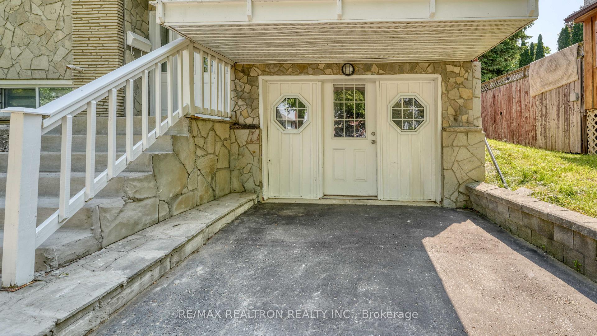 Photo 22 of 579 Pinewood Street, Oshawa, O'Neill — HOMEH