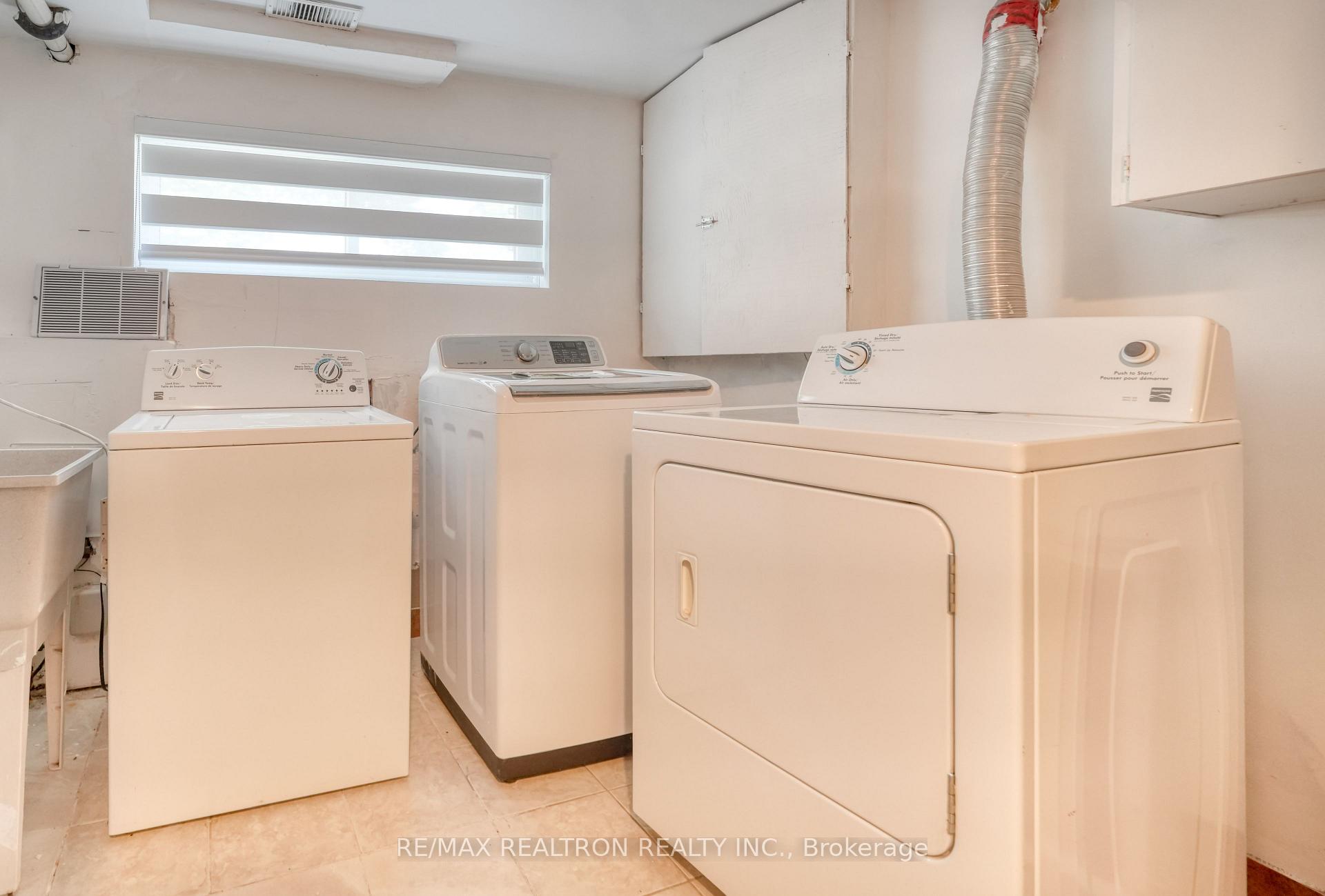 Photo 24 of 579 Pinewood Street, Oshawa, O'Neill — HOMEH