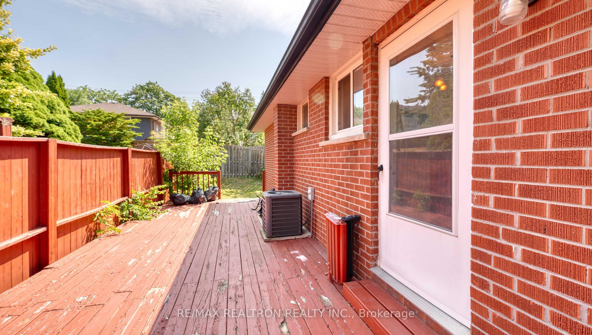 Photo 30 of 579 Pinewood Street, Oshawa, O'Neill — HOMEH
