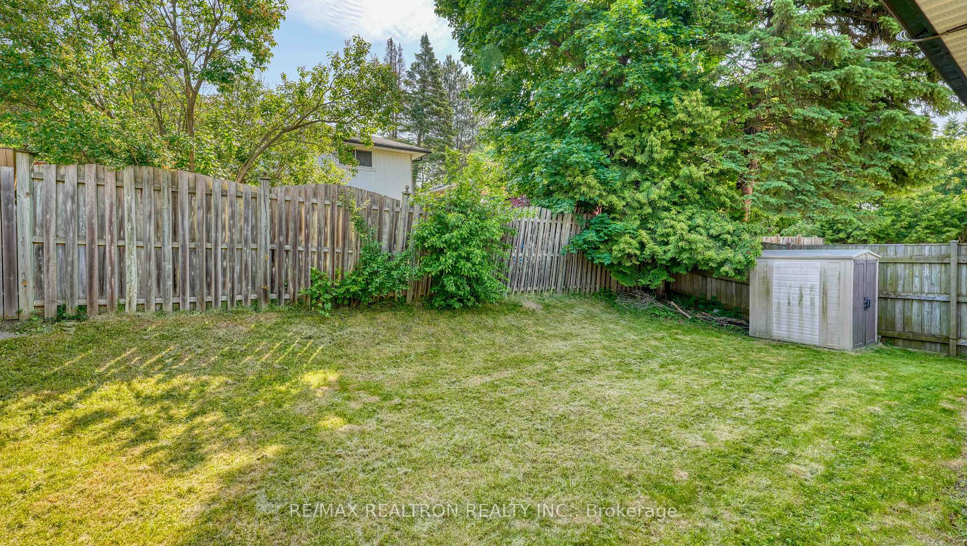 Photo 32 of 579 Pinewood Street, Oshawa, O'Neill — HOMEH