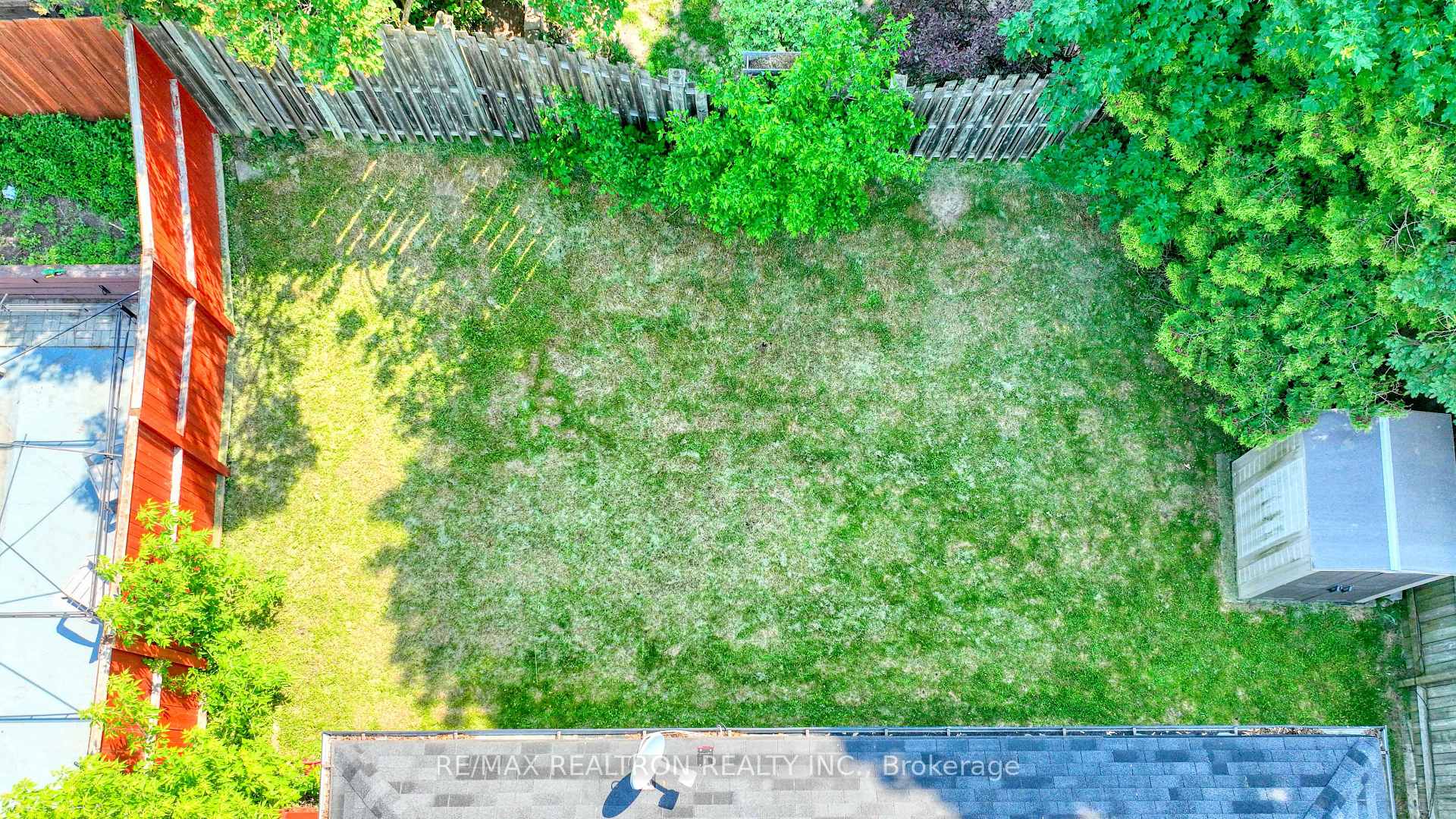 Photo 34 of 579 Pinewood Street, Oshawa, O'Neill — HOMEH