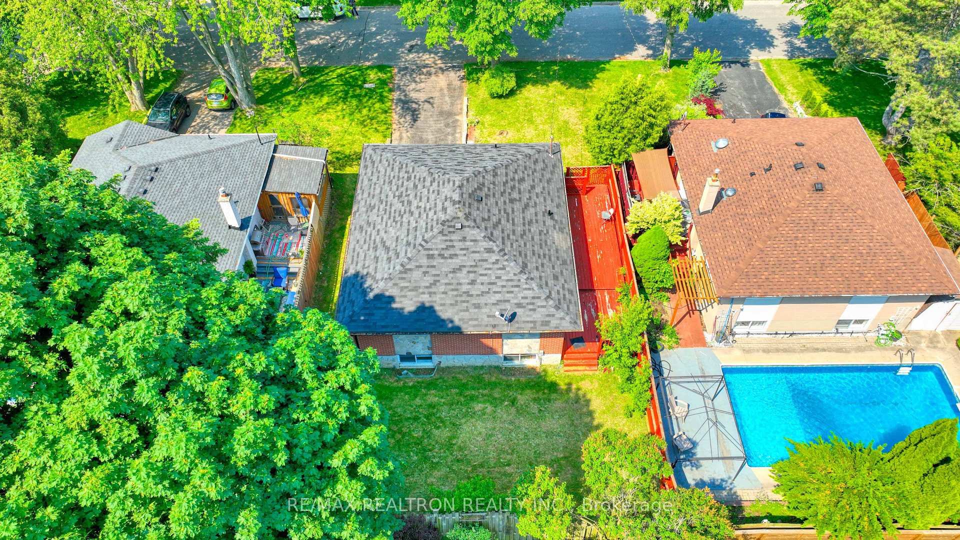 Photo 35 of 579 Pinewood Street, Oshawa, O'Neill — HOMEH