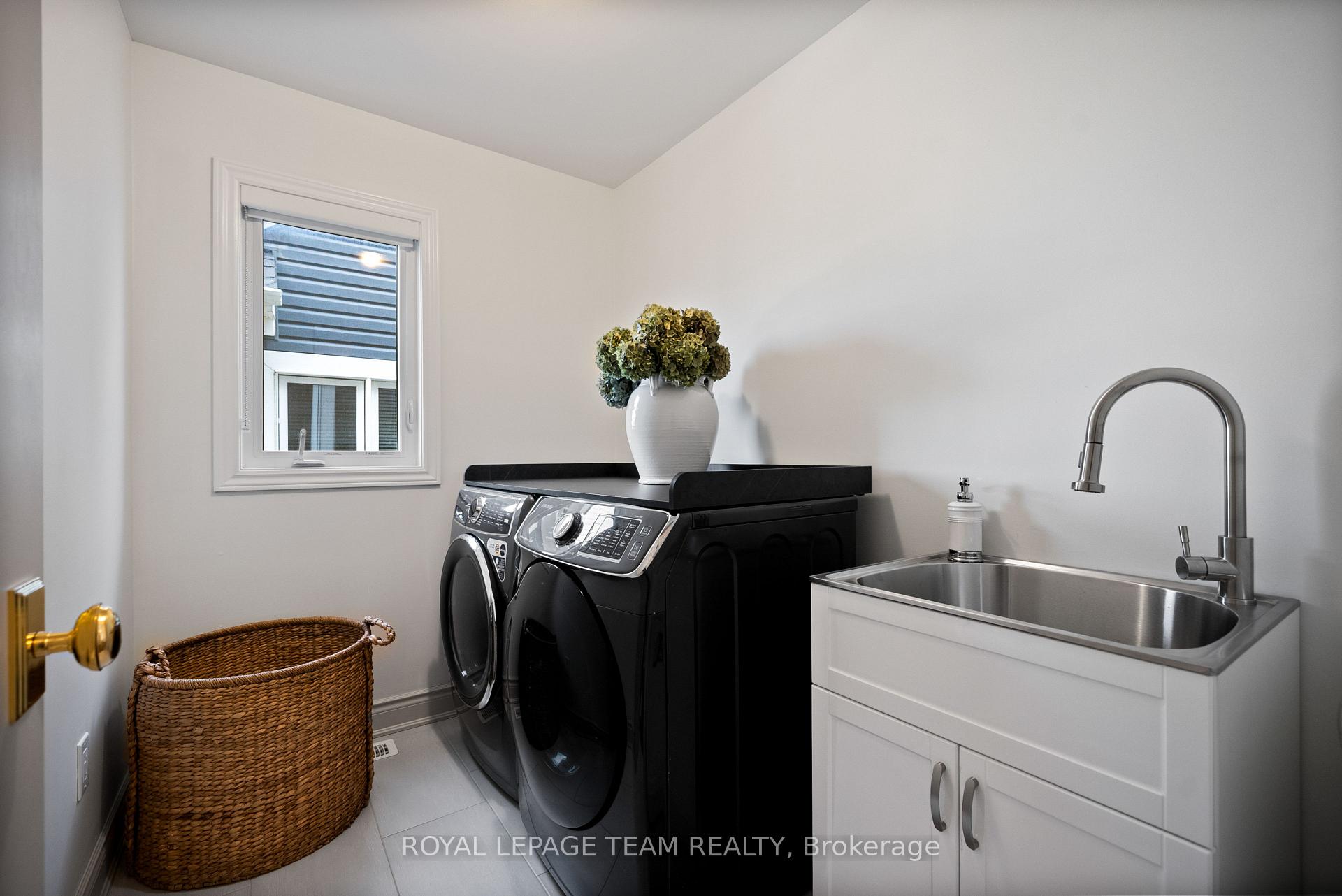 Photo 43 of 4865 Abbott Street E, Ottawa, Kanata - Emerald Meadows/Trailwest — HOMEH