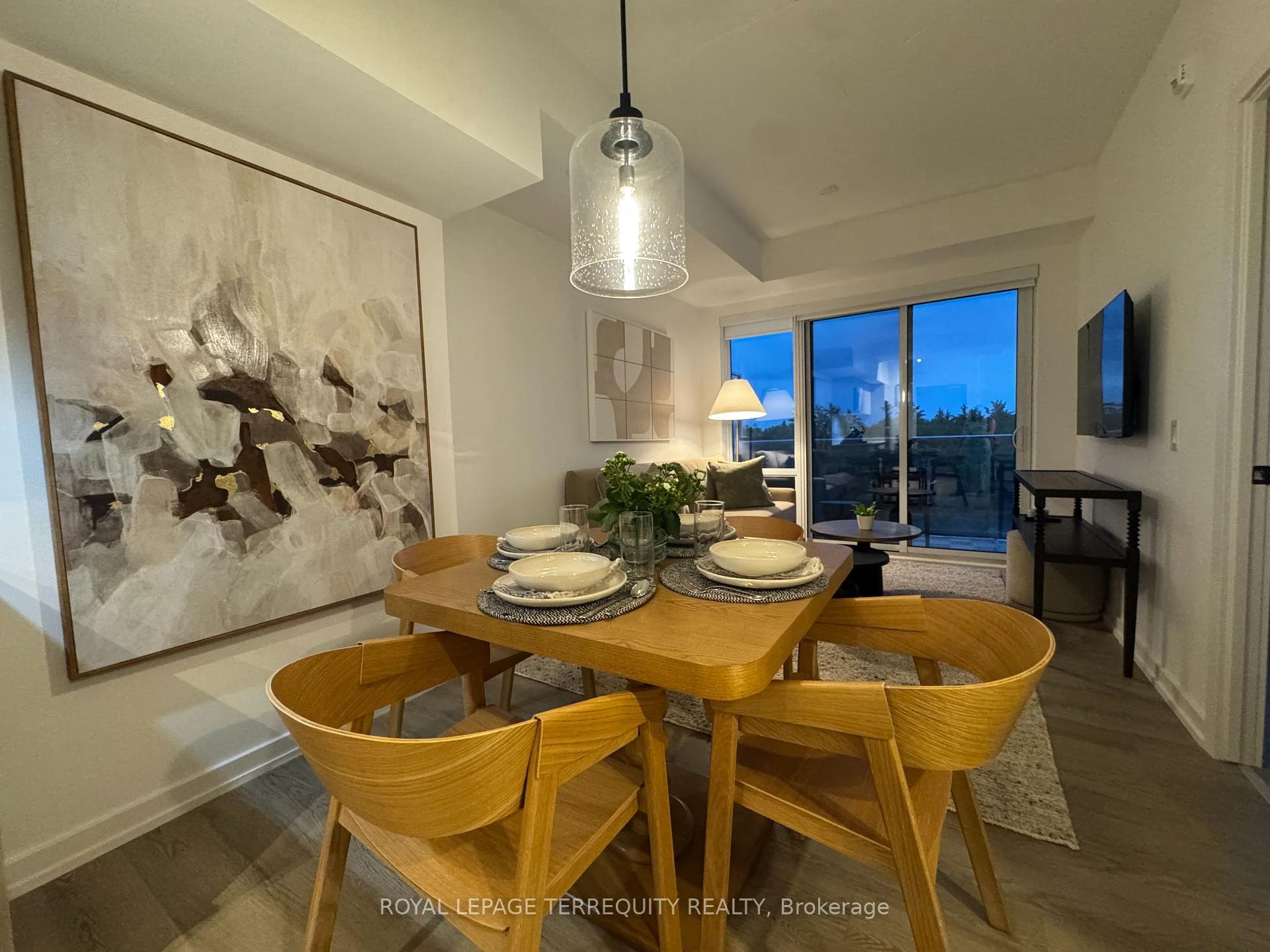 Photo 6 of Unit 405, 100 Carrick Trail, Gravenhurst, Muskoka (S) — HOMEH