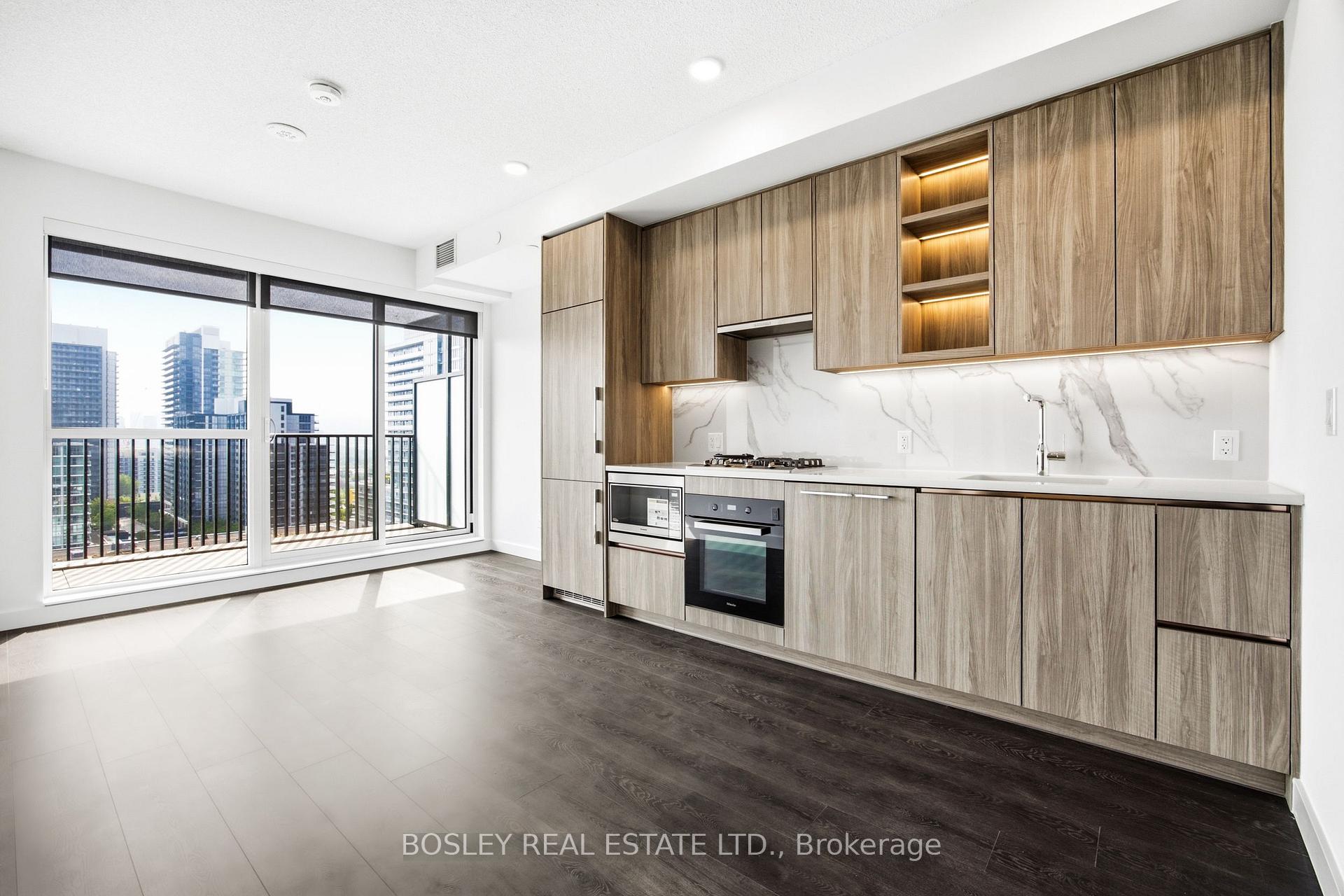 Photo 4 of Unit 1006, 75 Billes Heights, North York, Bayview Village — HOMEH