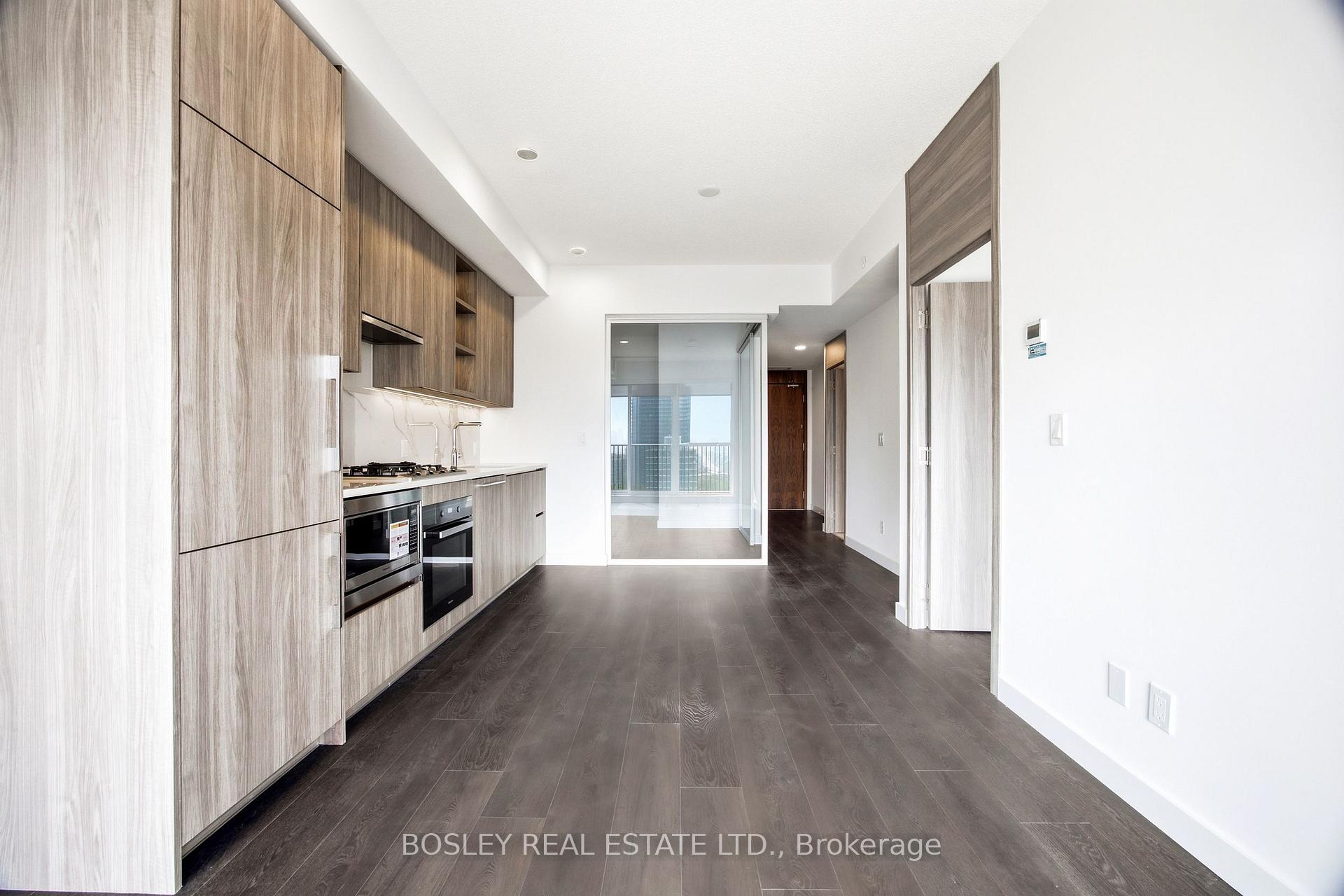 Photo 6 of Unit 1006, 75 Billes Heights, North York, Bayview Village — HOMEH