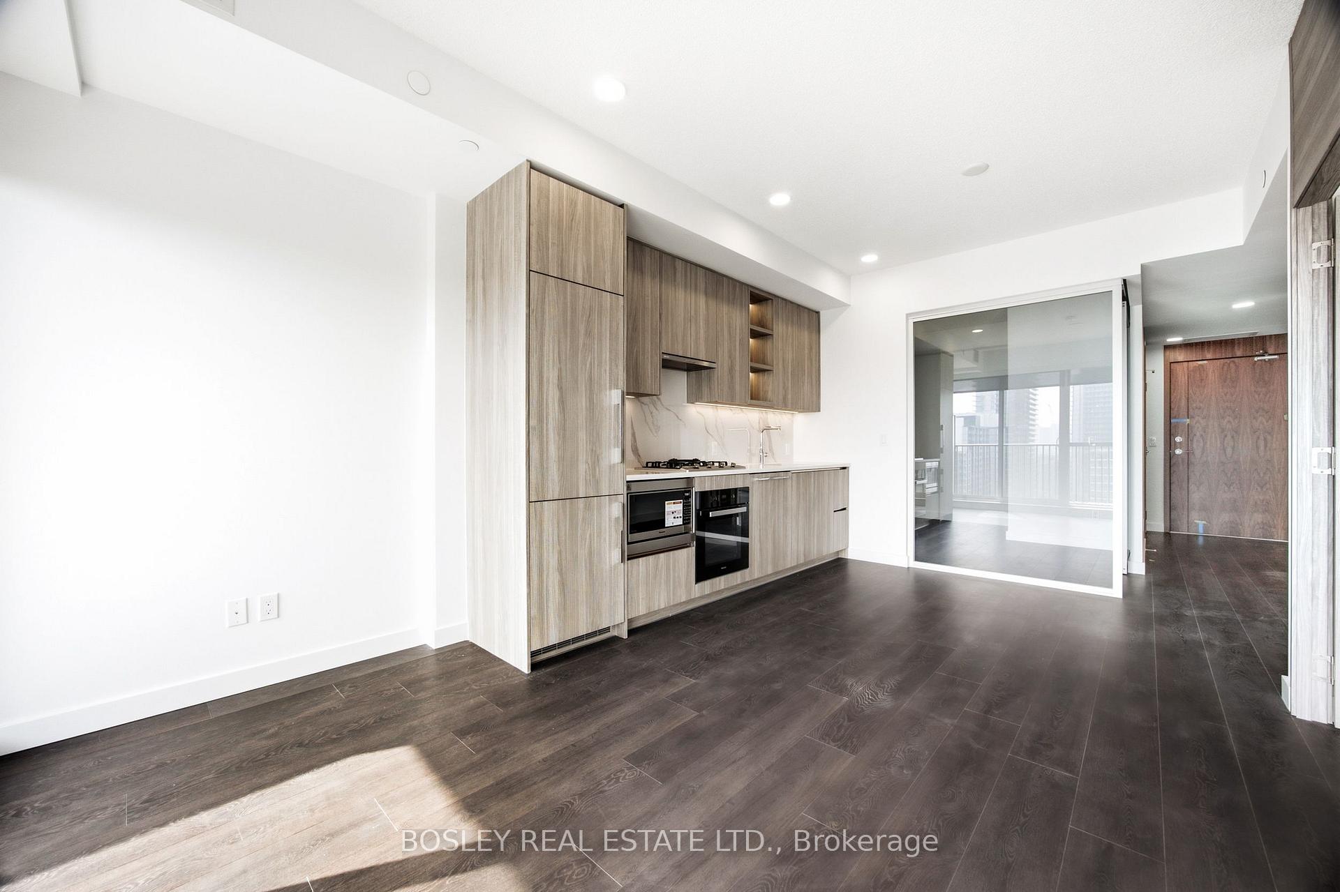 Photo 7 of Unit 1006, 75 Billes Heights, North York, Bayview Village — HOMEH