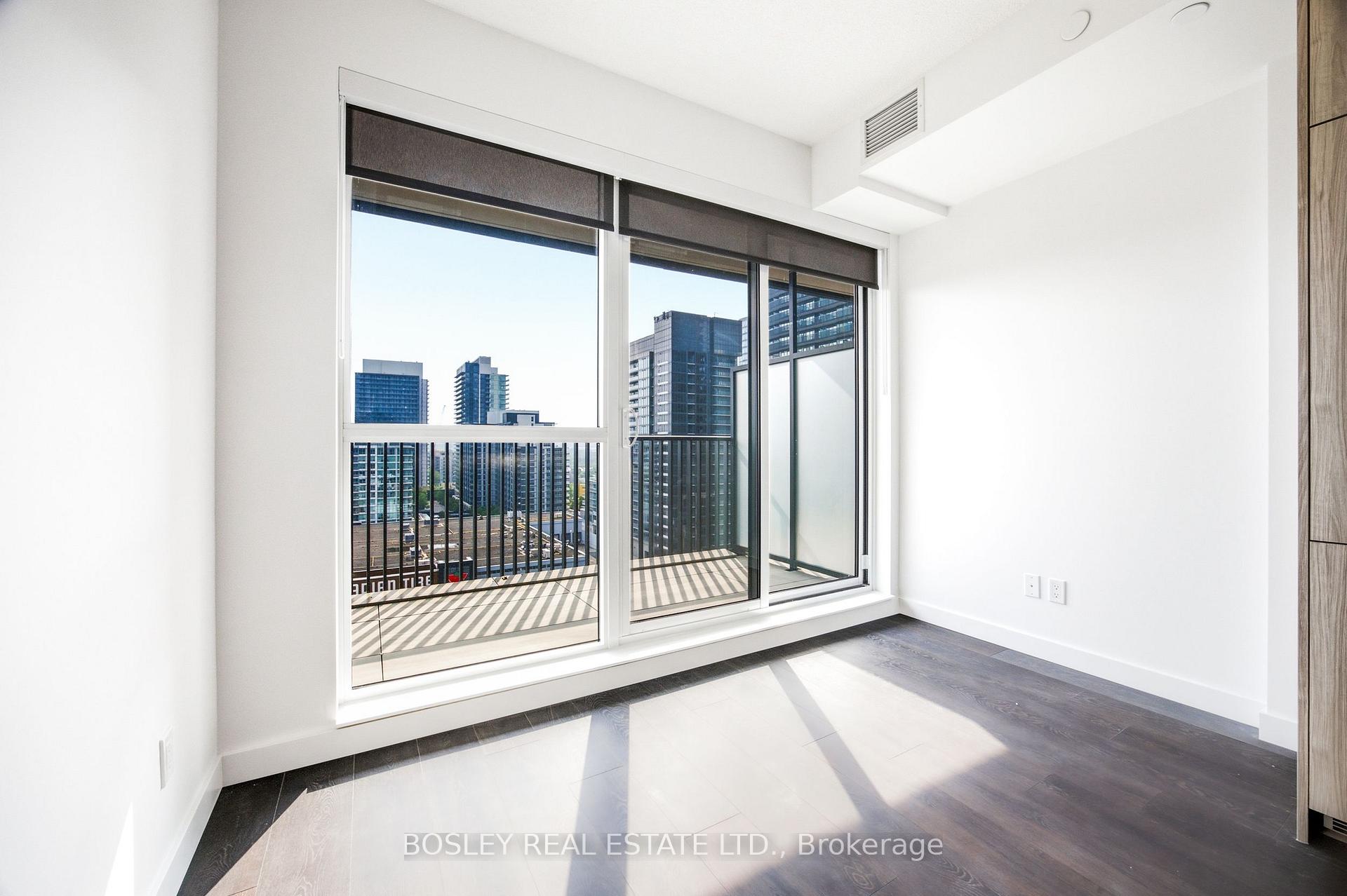 Photo 9 of Unit 1006, 75 Billes Heights, North York, Bayview Village — HOMEH