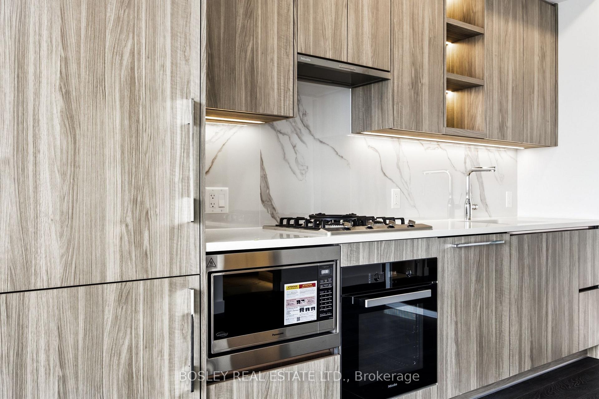 Photo 15 of Unit 1006, 75 Billes Heights, North York, Bayview Village — HOMEH
