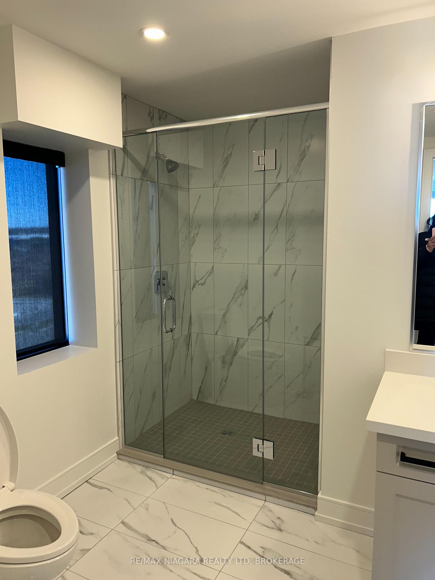 Photo 5 of Unit 404, 300 Fourth Avenue, St. Catharines, Ridley — HOMEH