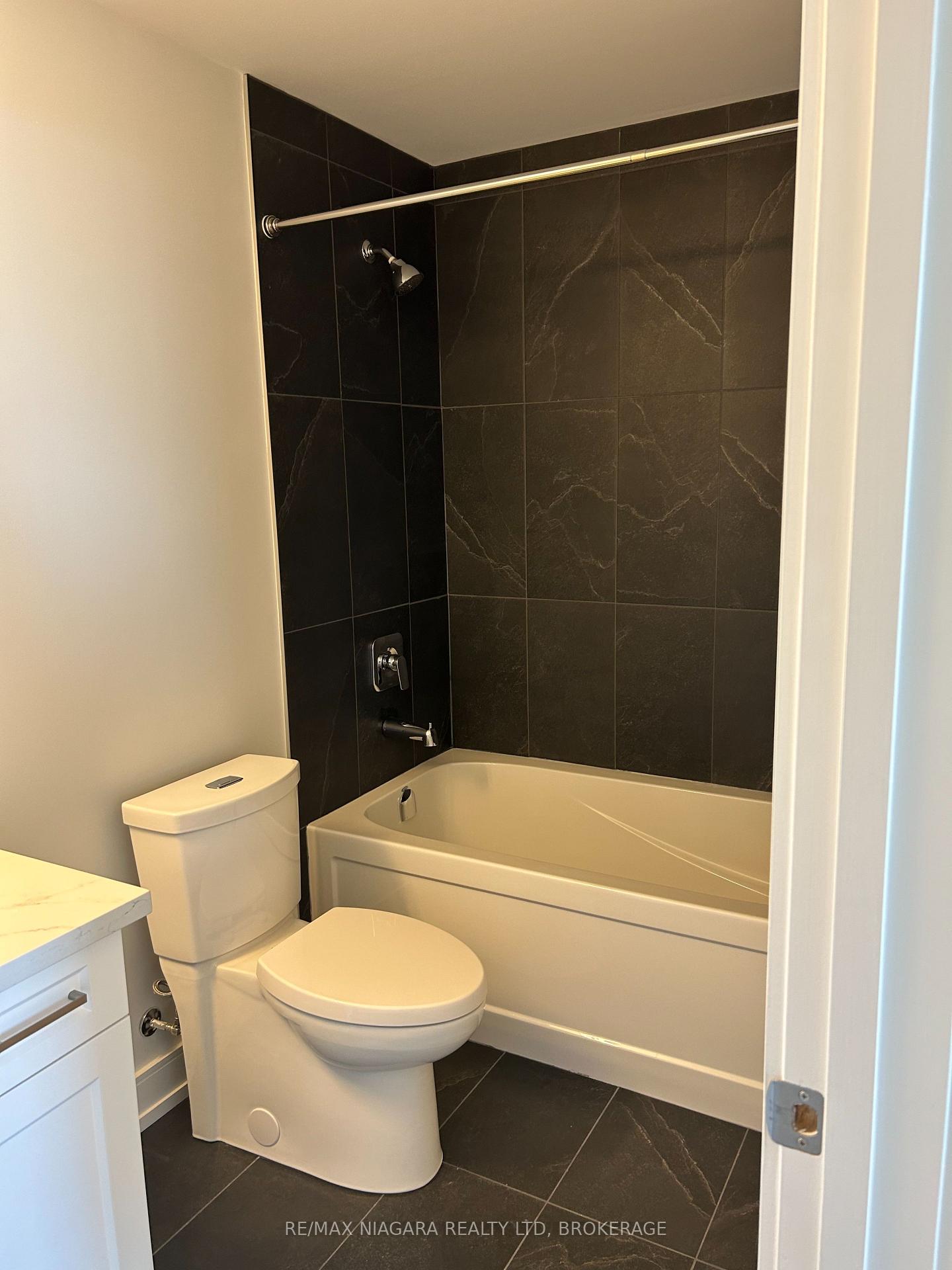 Photo 7 of Unit 404, 300 Fourth Avenue, St. Catharines, Ridley — HOMEH