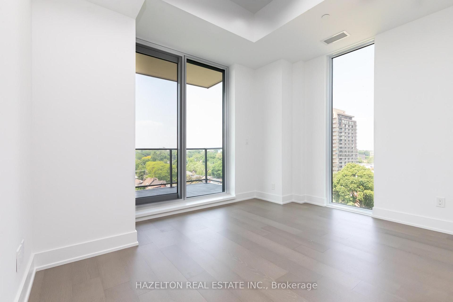 Photo 4 of Unit 904, 8 Manor Road W, Toronto, Yonge-Eglinton — HOMEH