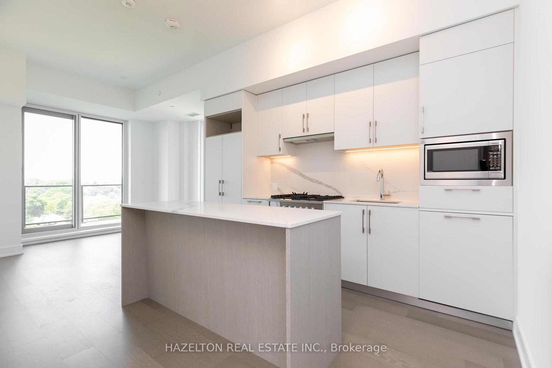 Photo 10 of Unit 904, 8 Manor Road W, Toronto, Yonge-Eglinton — HOMEH