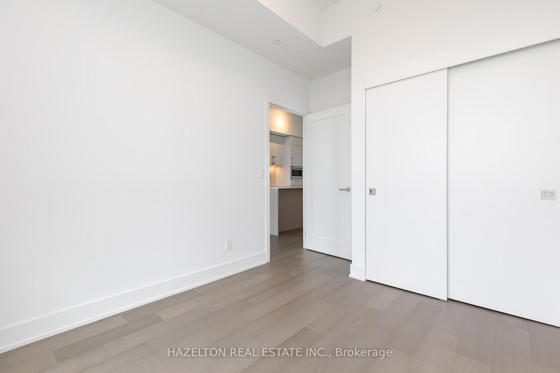 Photo 18 of Unit 904, 8 Manor Road W, Toronto, Yonge-Eglinton — HOMEH