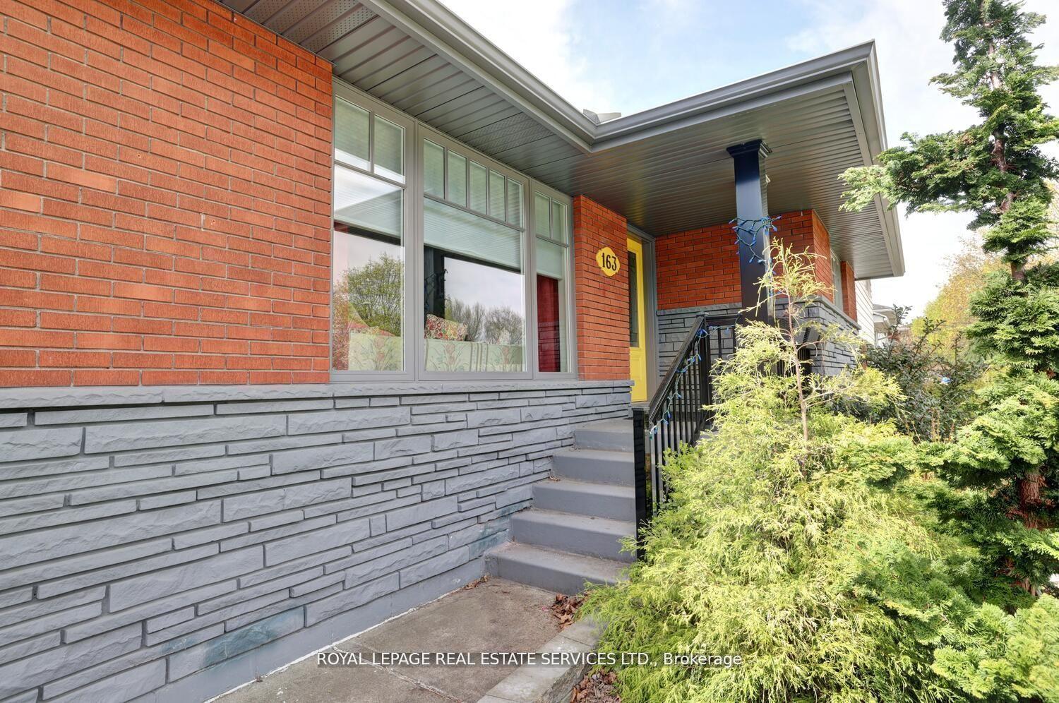 Photo 2 of 163 Bendamere Avenue, Hamilton, Buchanan — HOMEH