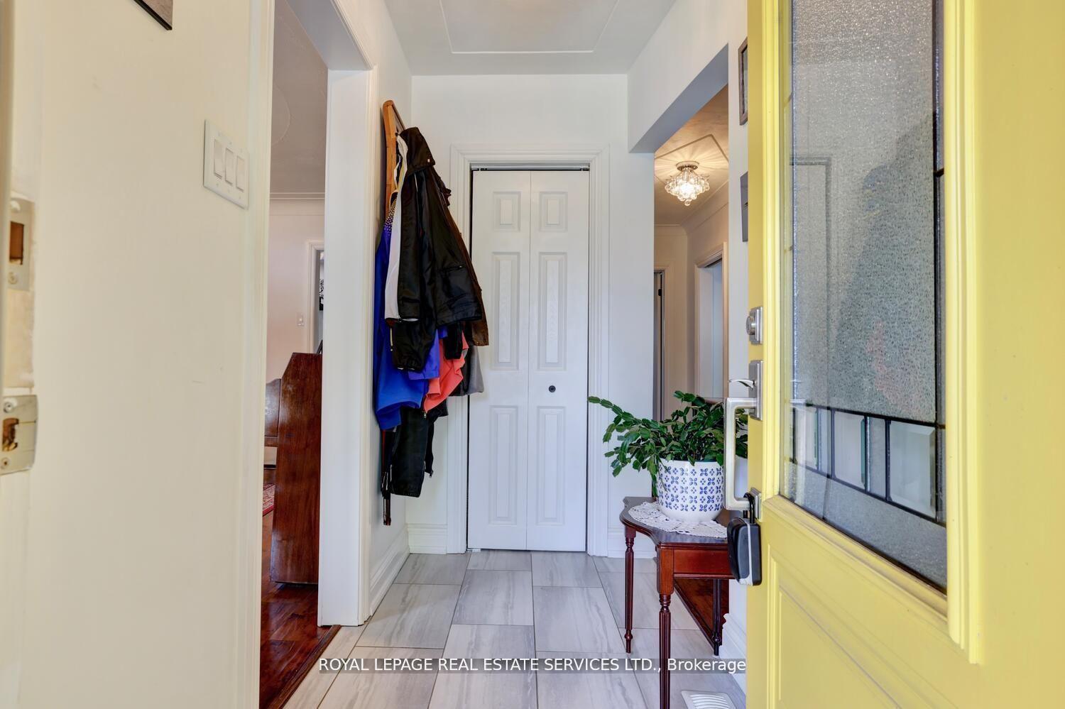 Photo 4 of 163 Bendamere Avenue, Hamilton, Buchanan — HOMEH