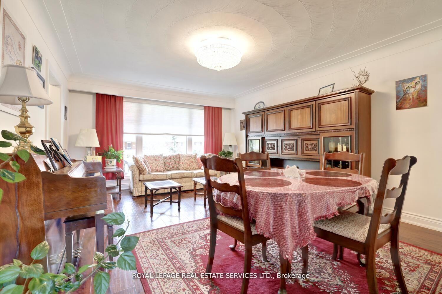 Photo 10 of 163 Bendamere Avenue, Hamilton, Buchanan — HOMEH