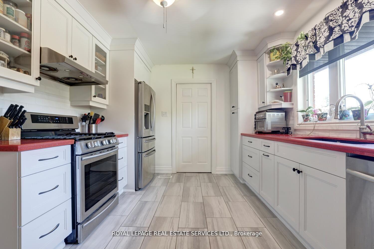 Photo 12 of 163 Bendamere Avenue, Hamilton, Buchanan — HOMEH