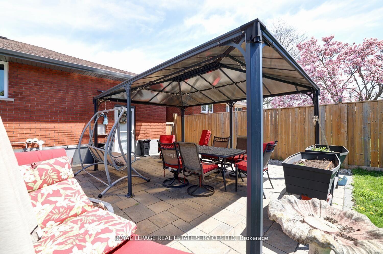 Photo 32 of 163 Bendamere Avenue, Hamilton, Buchanan — HOMEH