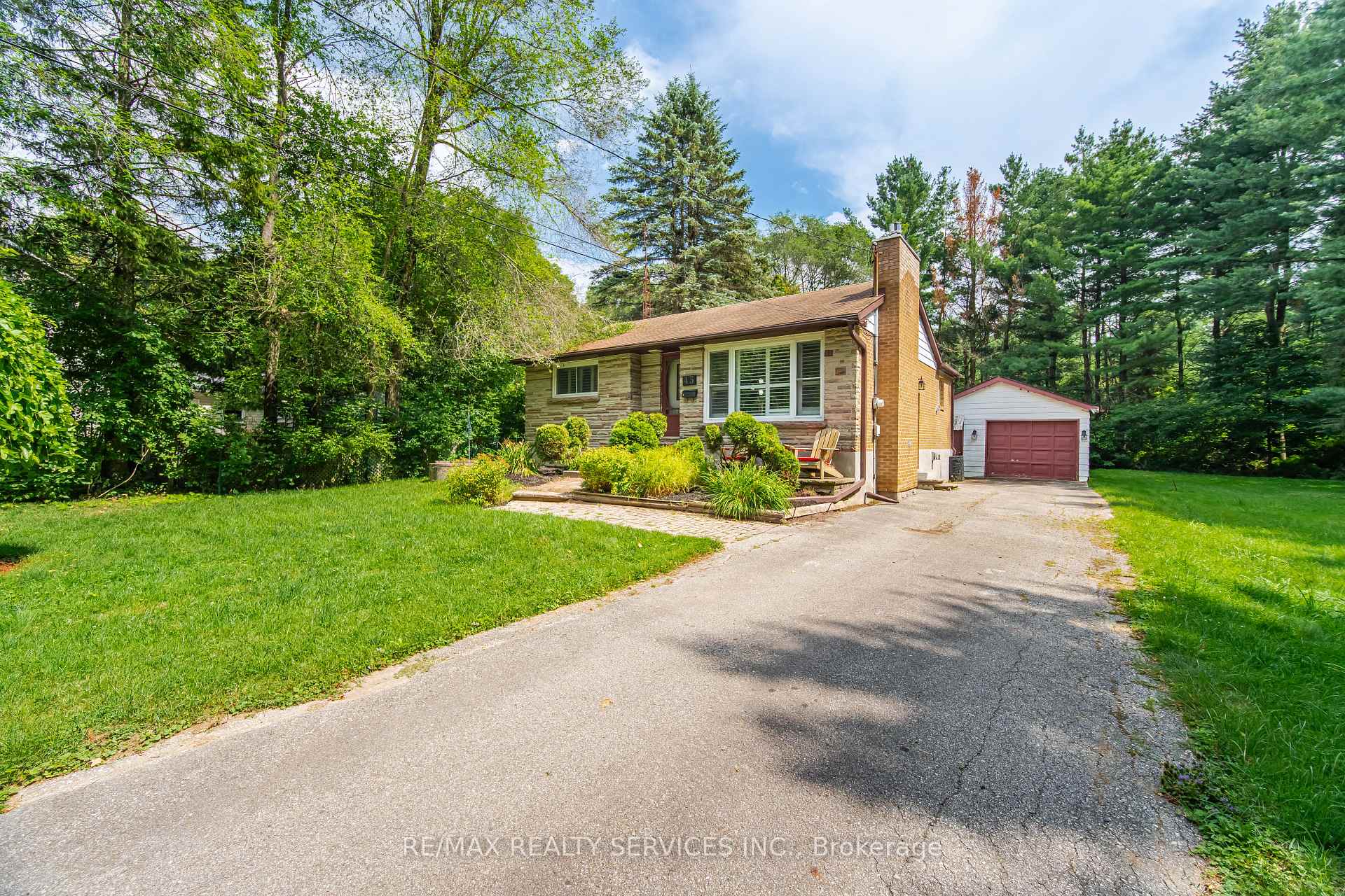 Photo 3 of 43 Maple Avenue, Caledon, Inglewood — HOMEH