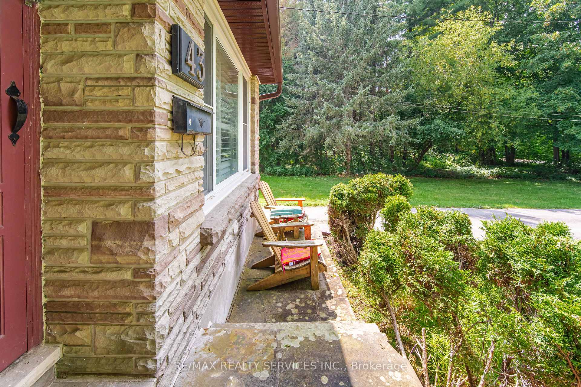 Photo 7 of 43 Maple Avenue, Caledon, Inglewood — HOMEH