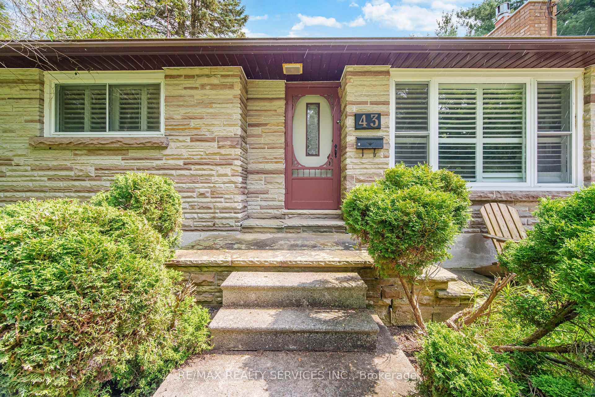 Photo 8 of 43 Maple Avenue, Caledon, Inglewood — HOMEH