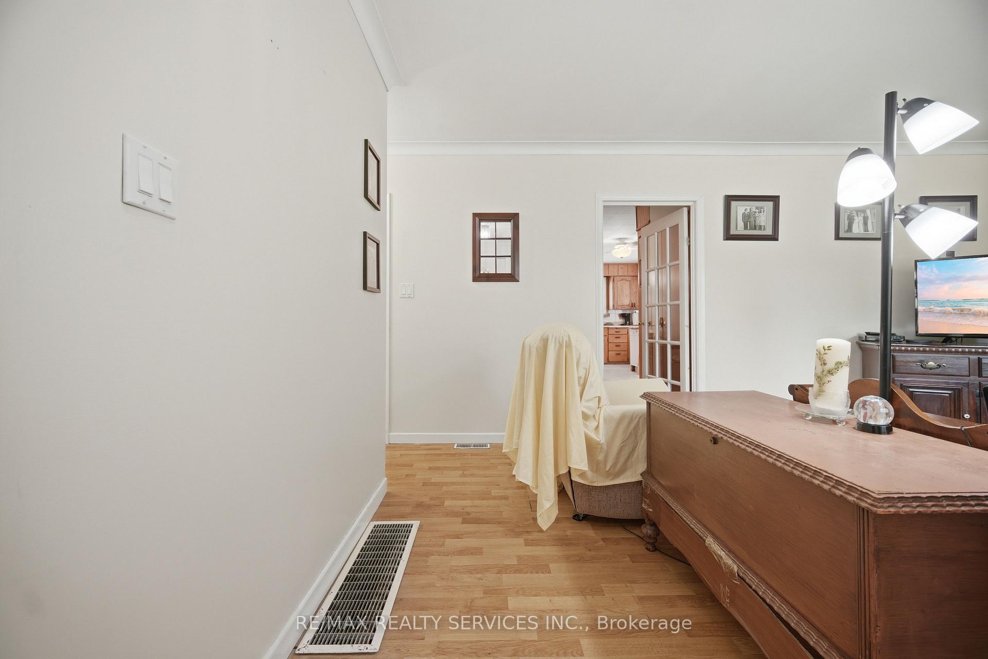Photo 10 of 43 Maple Avenue, Caledon, Inglewood — HOMEH