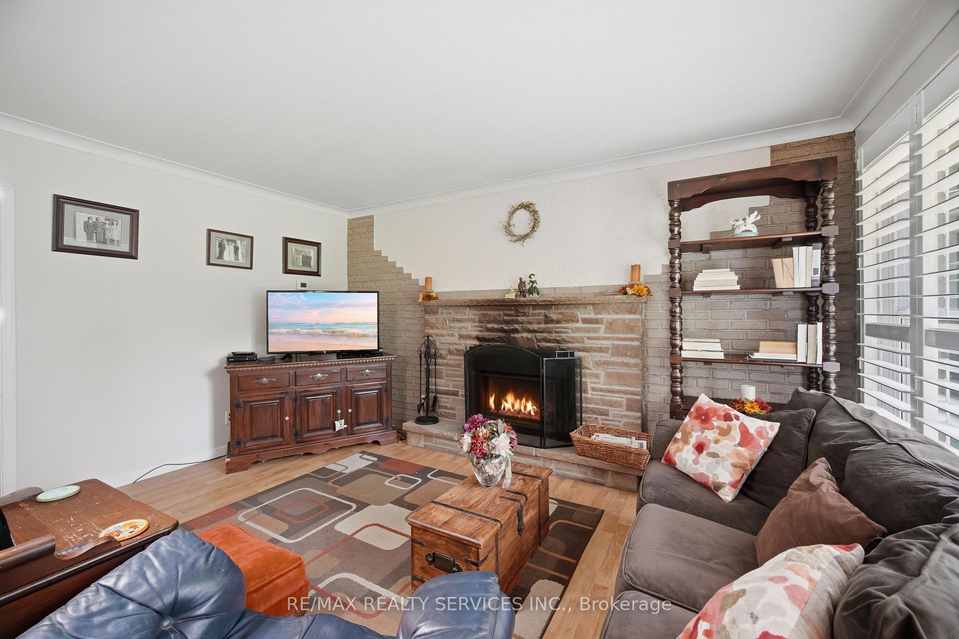 Photo 12 of 43 Maple Avenue, Caledon, Inglewood — HOMEH