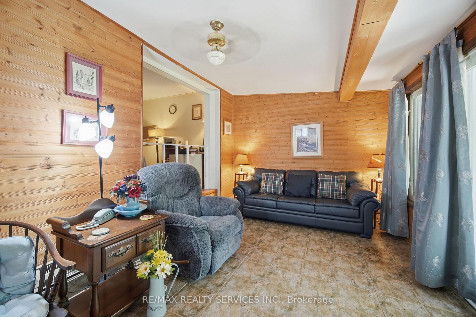 Photo 21 of 43 Maple Avenue, Caledon, Inglewood — HOMEH