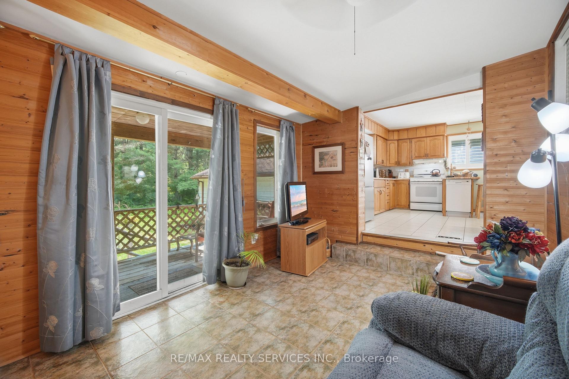 Photo 23 of 43 Maple Avenue, Caledon, Inglewood — HOMEH
