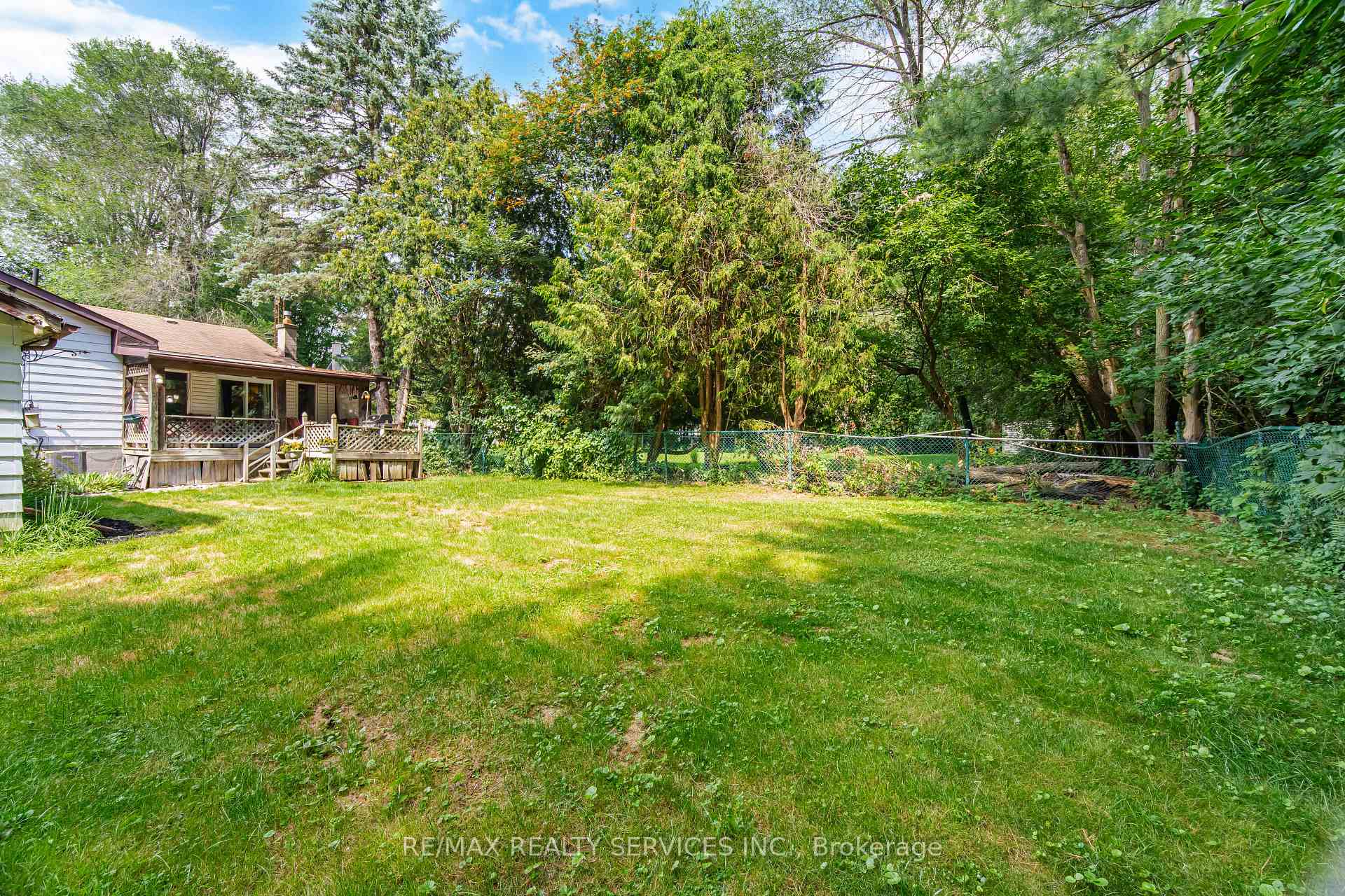 Photo 42 of 43 Maple Avenue, Caledon, Inglewood — HOMEH