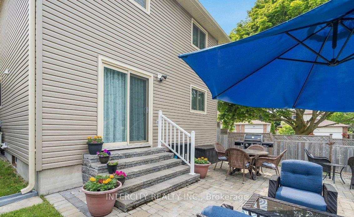 Photo 4 of 79 Kinzie Lane, Barrie, Grove East — HOMEH