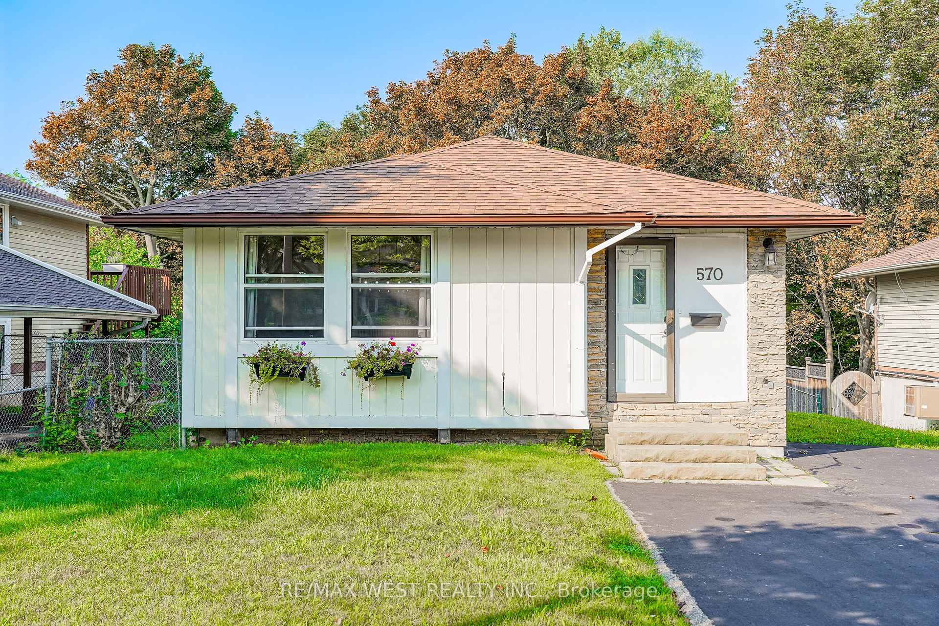 Photo 1 of 570 Annandale Street, Oshawa, Donevan — HOMEH