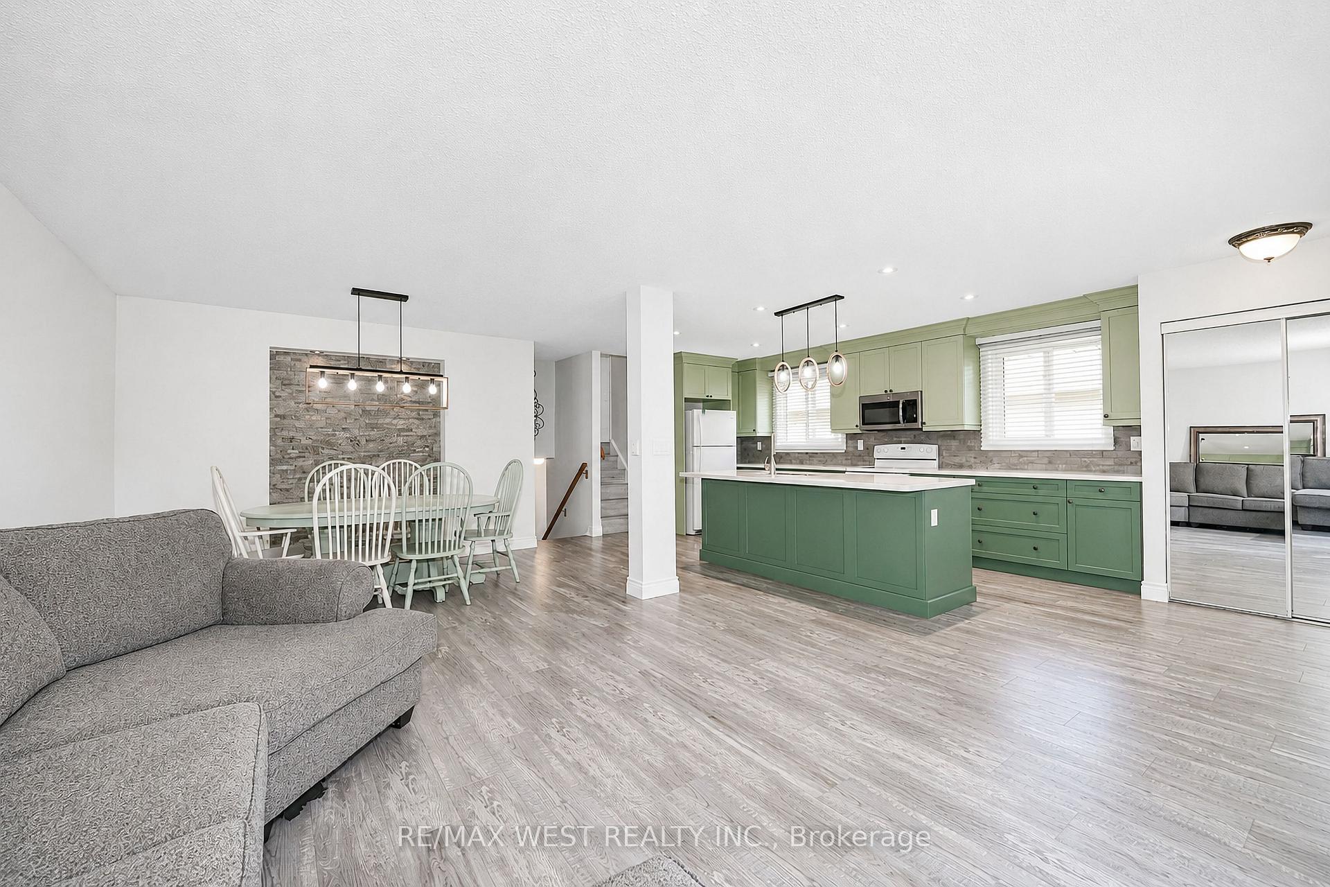 Photo 4 of 570 Annandale Street, Oshawa, Donevan — HOMEH