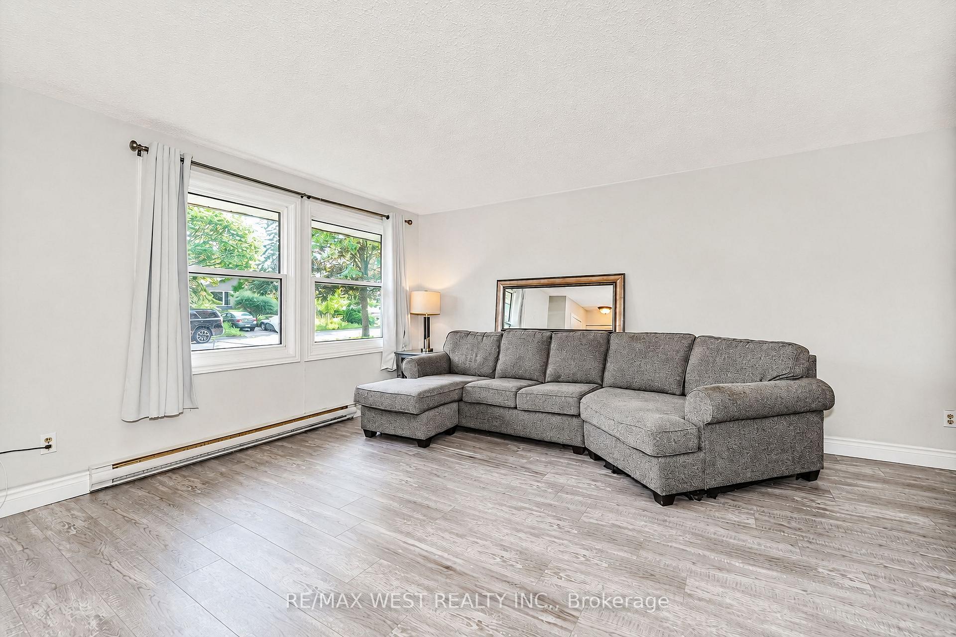 Photo 5 of 570 Annandale Street, Oshawa, Donevan — HOMEH