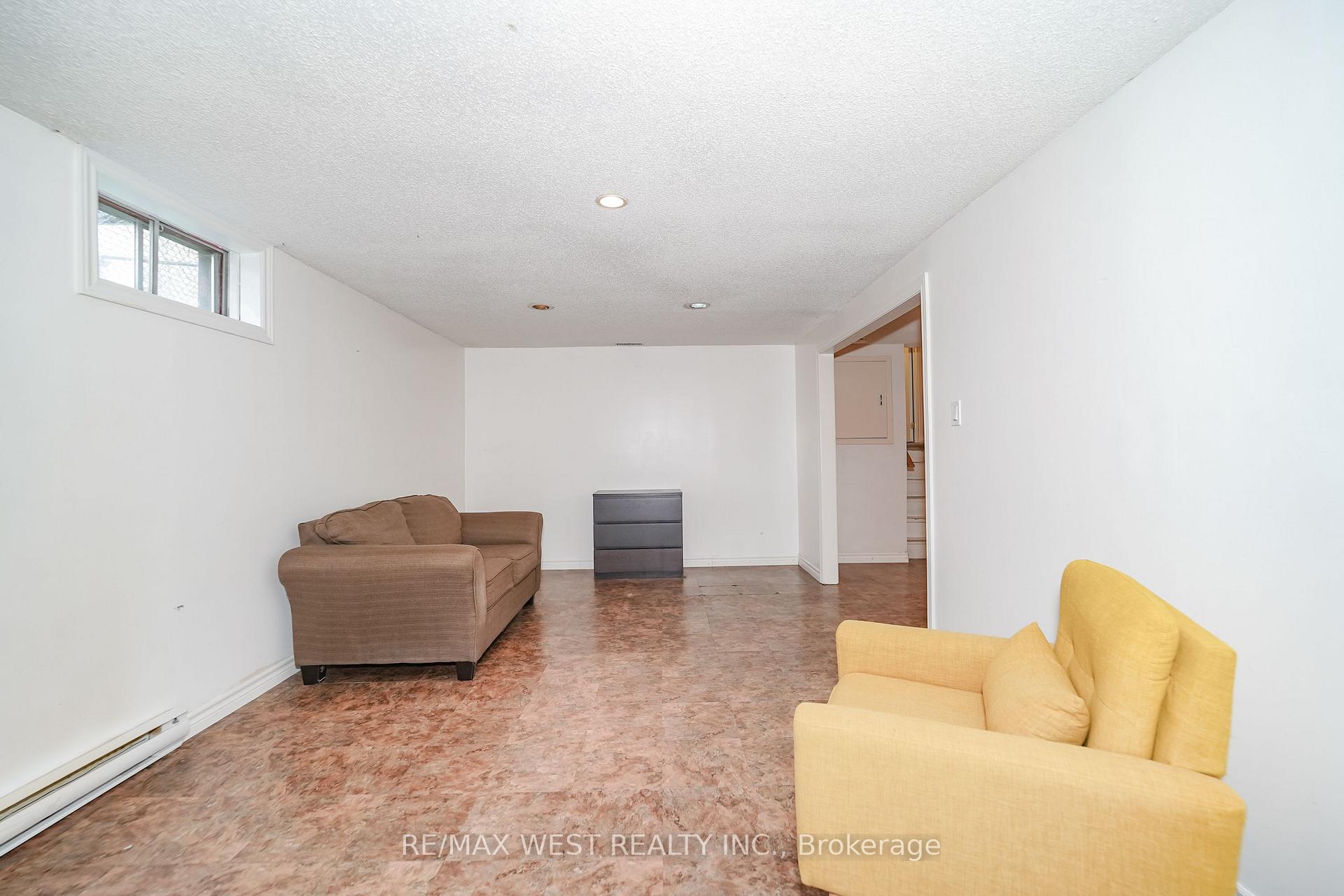 Photo 7 of 570 Annandale Street, Oshawa, Donevan — HOMEH