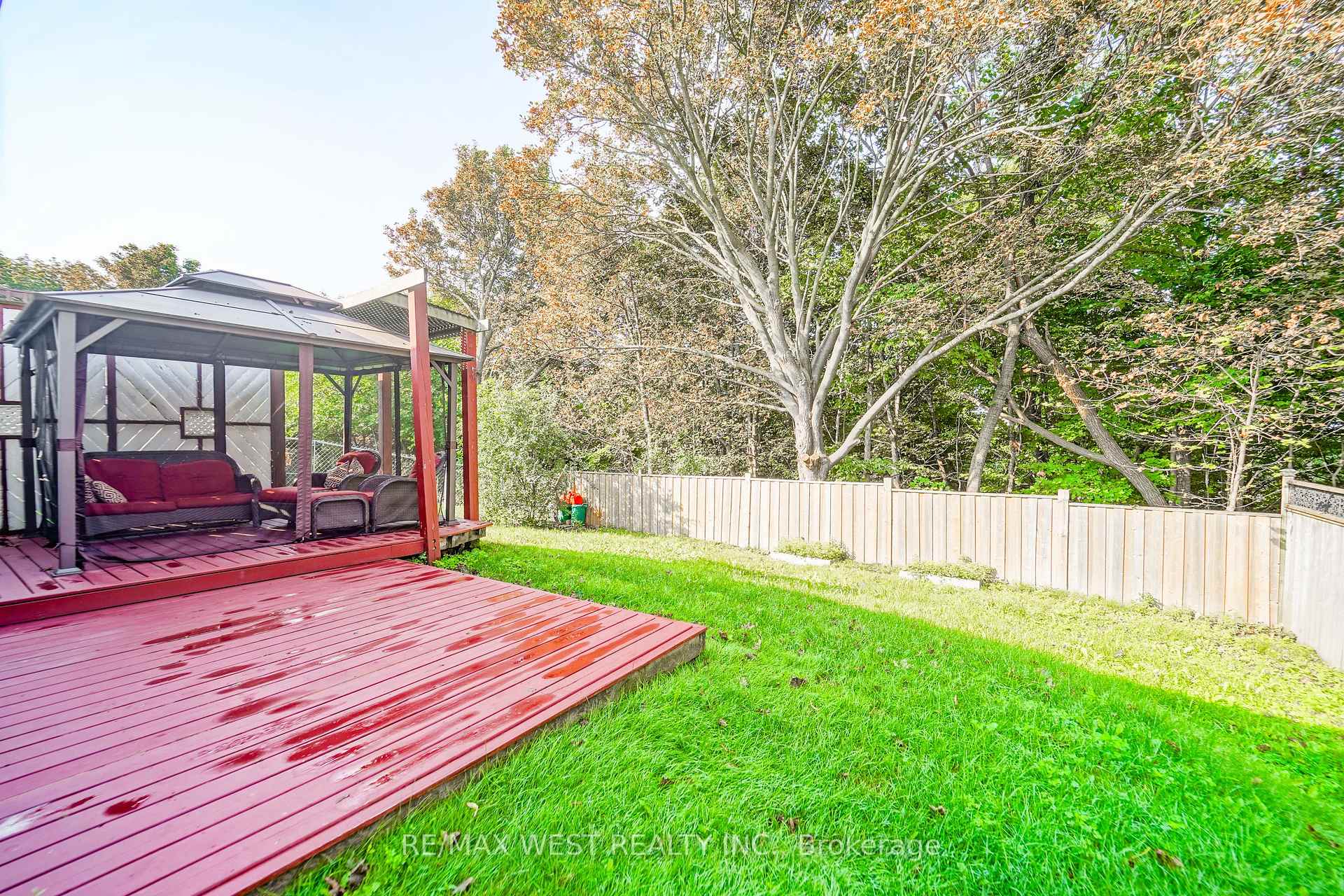 Photo 10 of 570 Annandale Street, Oshawa, Donevan — HOMEH