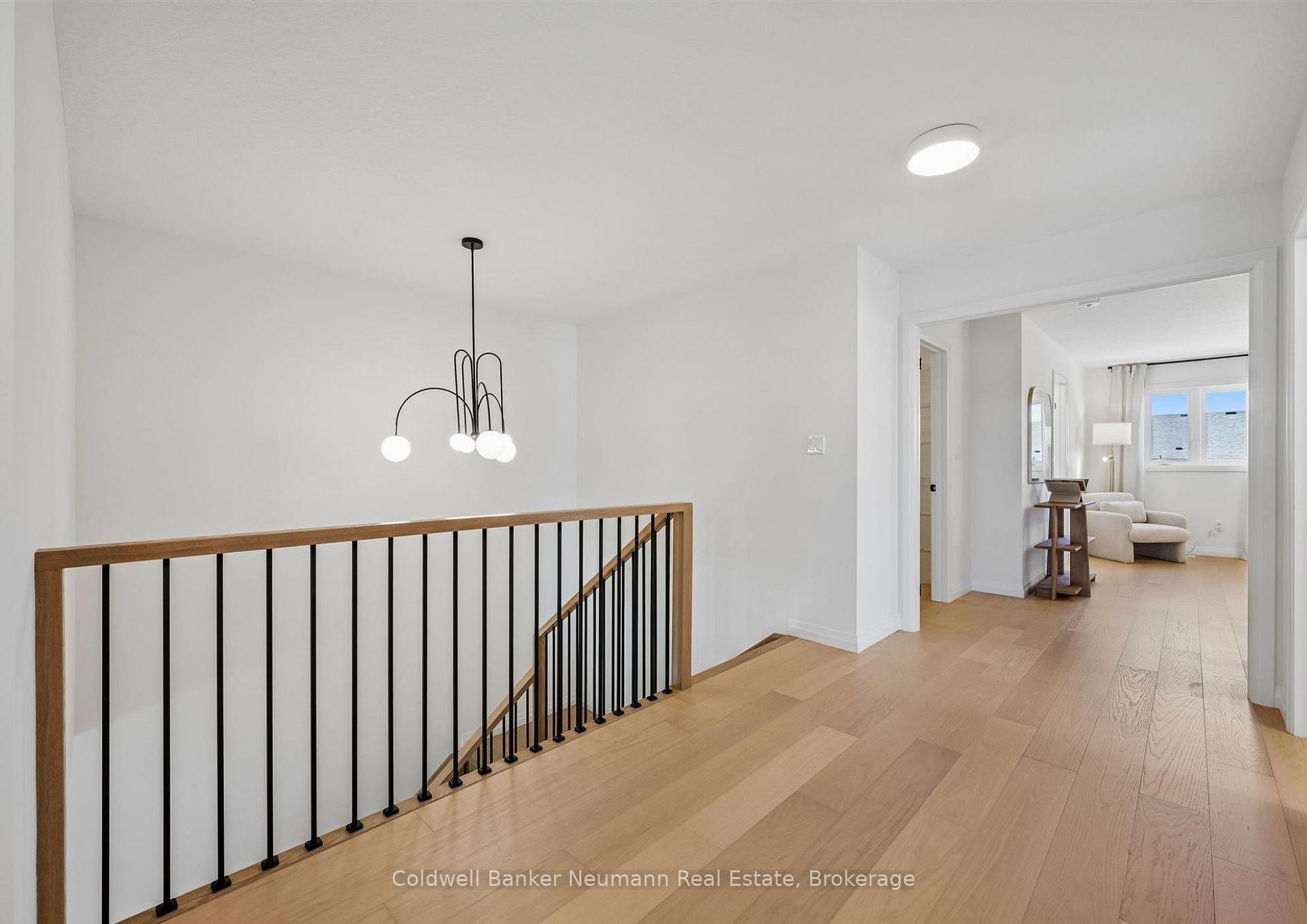 Photo 14 of 636 Anton Crescent, Kitchener, Laurentian Hills/Country Hills W — HOMEH