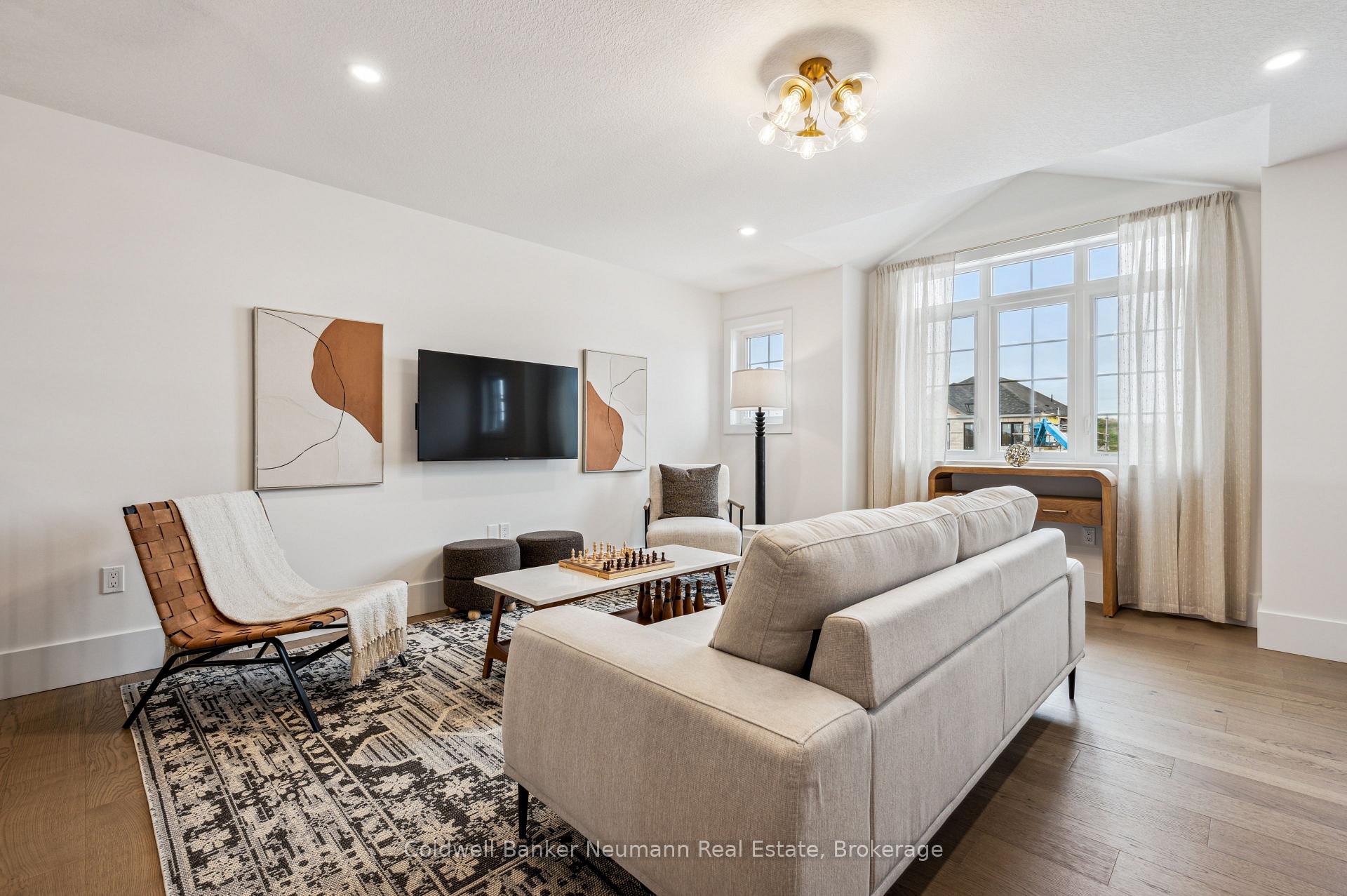 Photo 27 of 645 Anton Crescent, Kitchener, Rosenburg — HOMEH